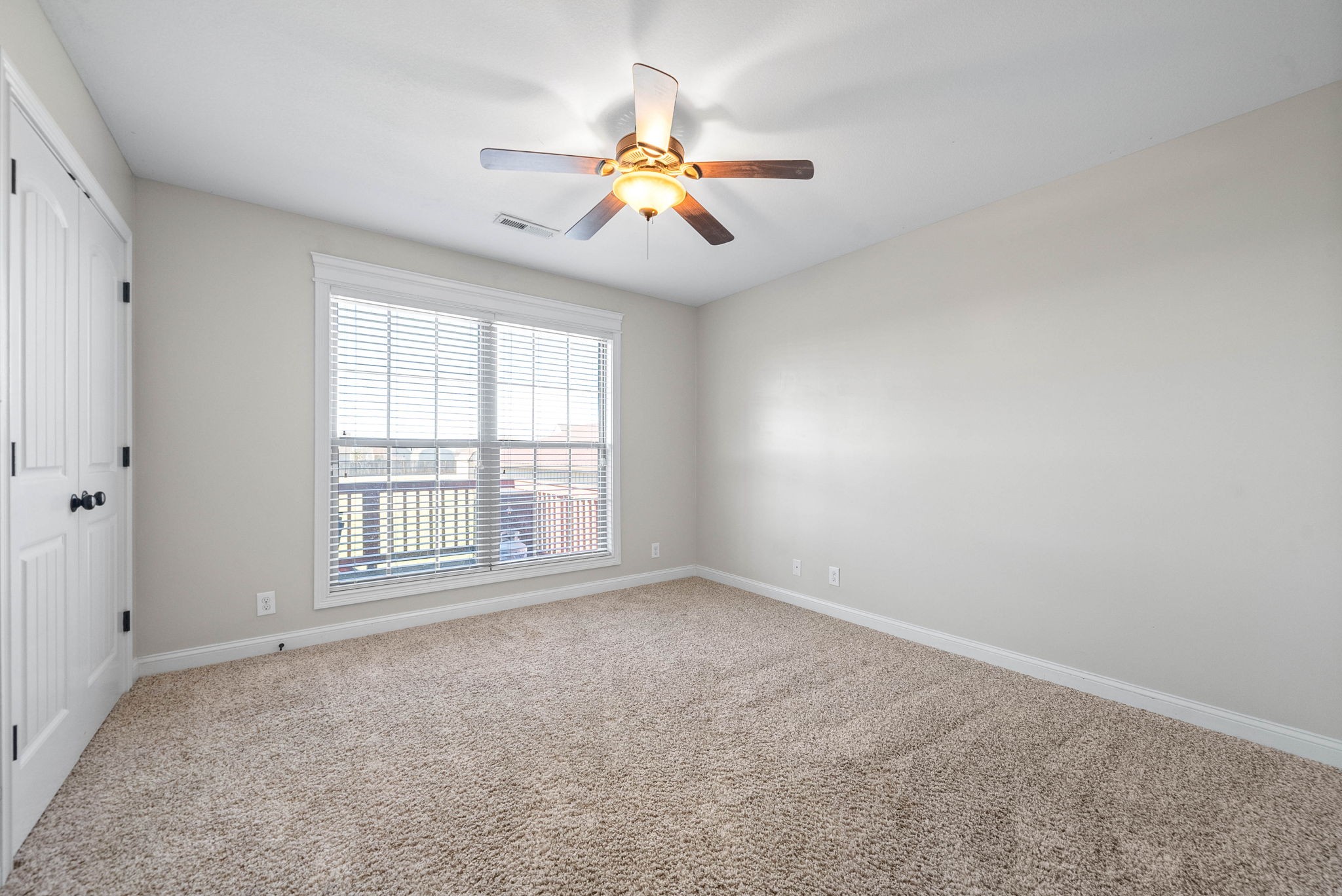 Clarksville, Tennessee 37040, United States, 4 Bedrooms Bedrooms, ,3 BathroomsBathrooms,Residential,Pending,80523