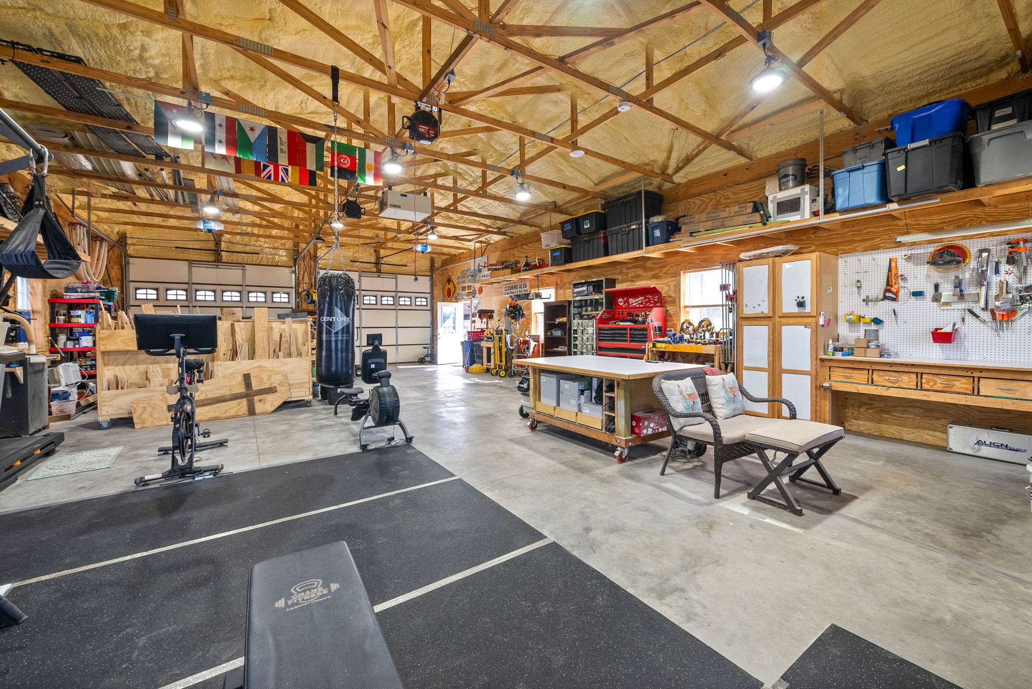 Clarksville, Tennessee 37040, United States, 4 Bedrooms Bedrooms, ,3 BathroomsBathrooms,Residential,Pending,80523