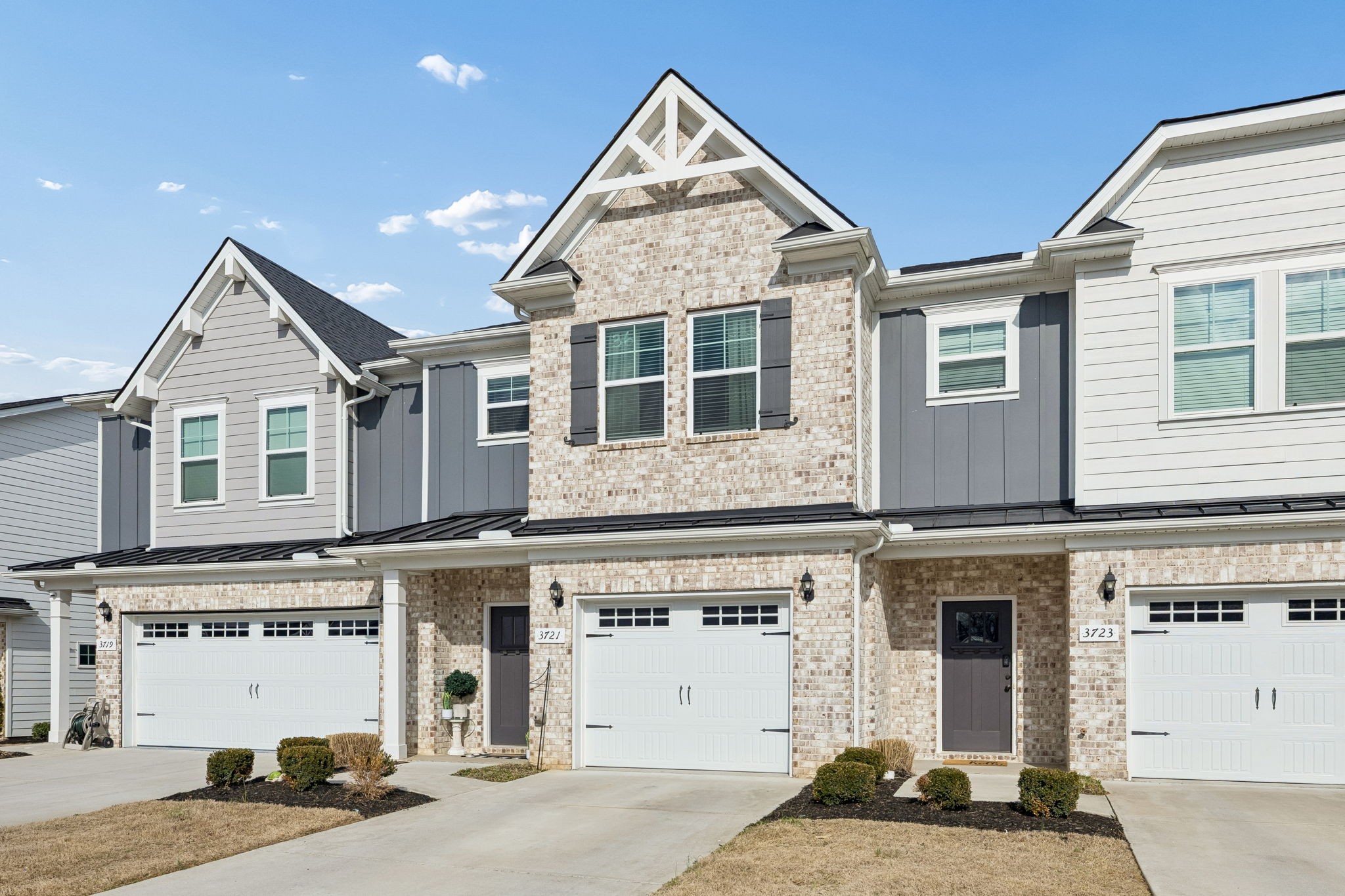 3721 Hunter Bryce Ln