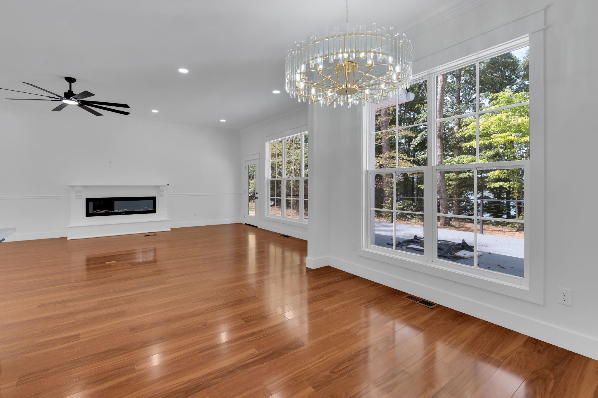 511 Woods Lake Rd