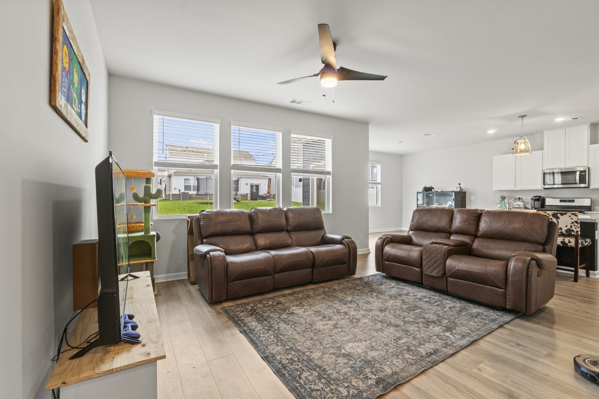 7085 Golden Way