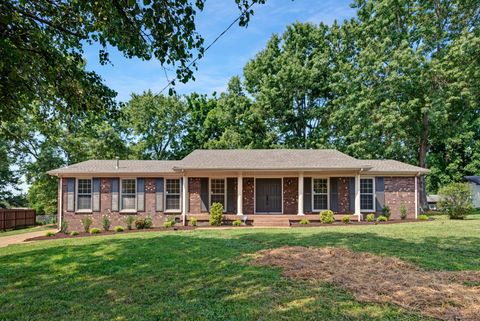 512 Saint Paul Ct Hermitage TN 37076