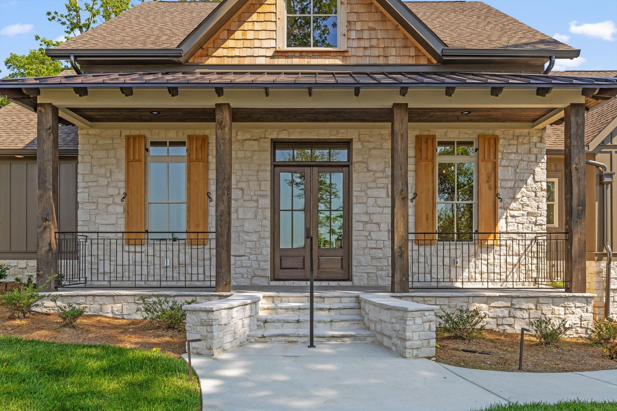 8545 Mountain Laurel Trail