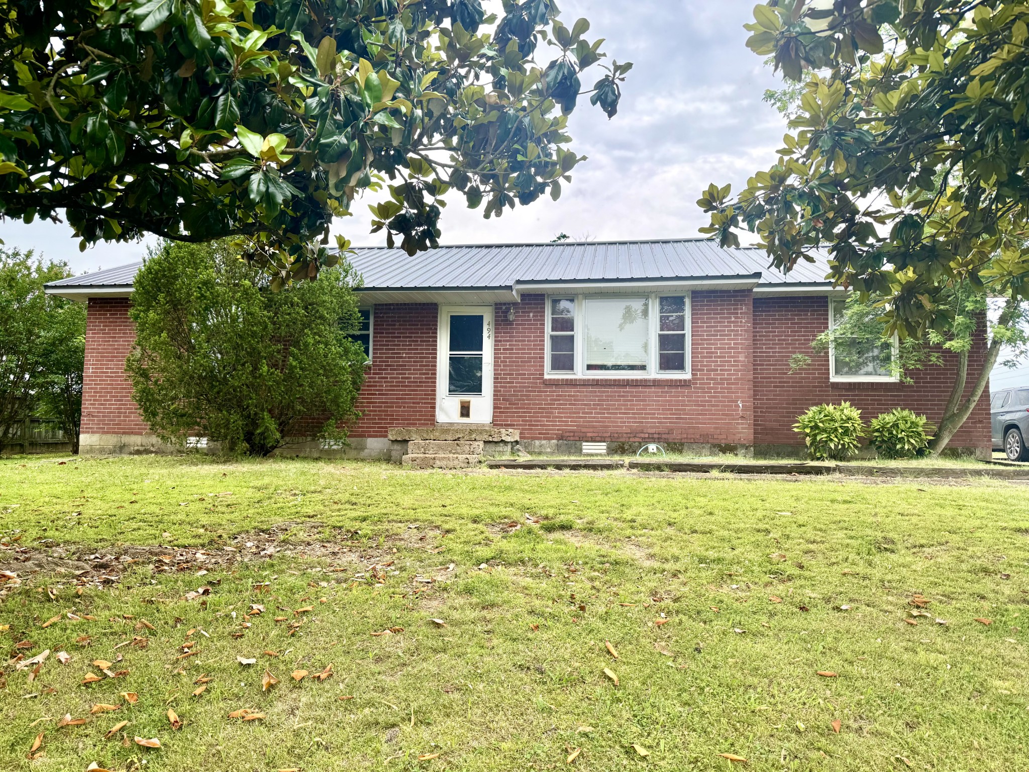 494 Carman Ave
