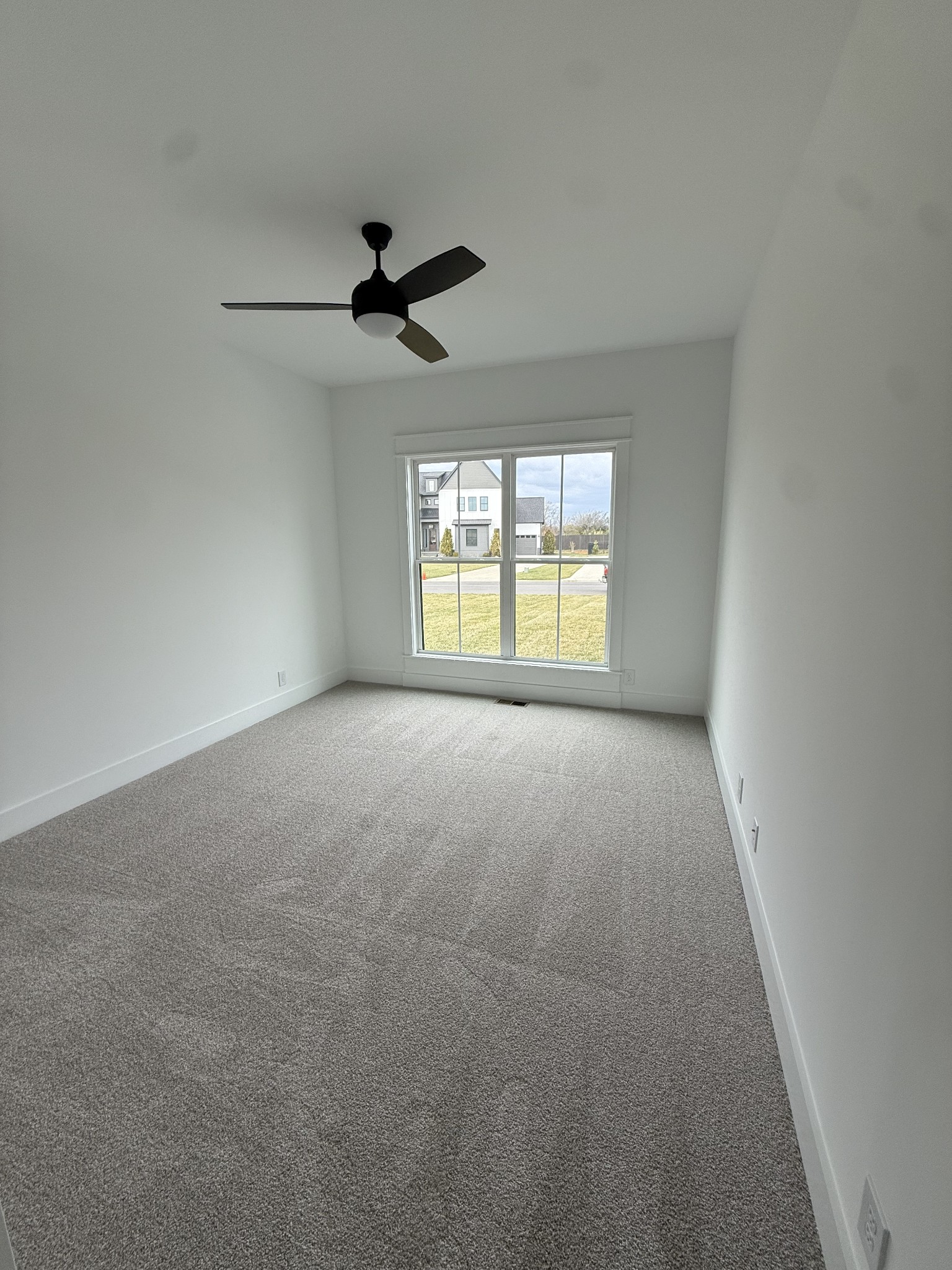 2631 Holly Springs Dr