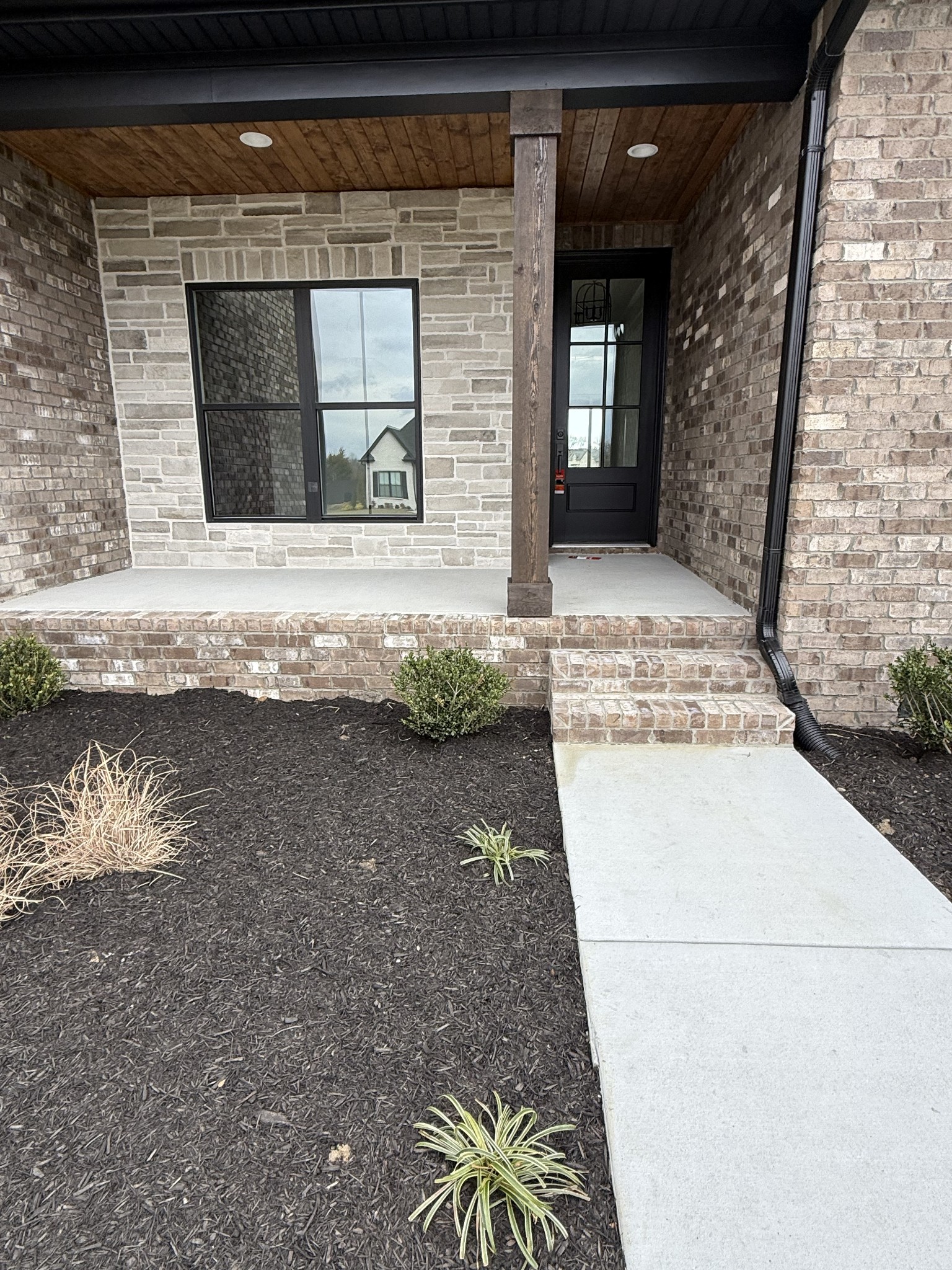 2631 Holly Springs Dr