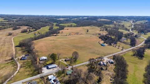 2470 Santa Fe Pike Columbia TN 38401