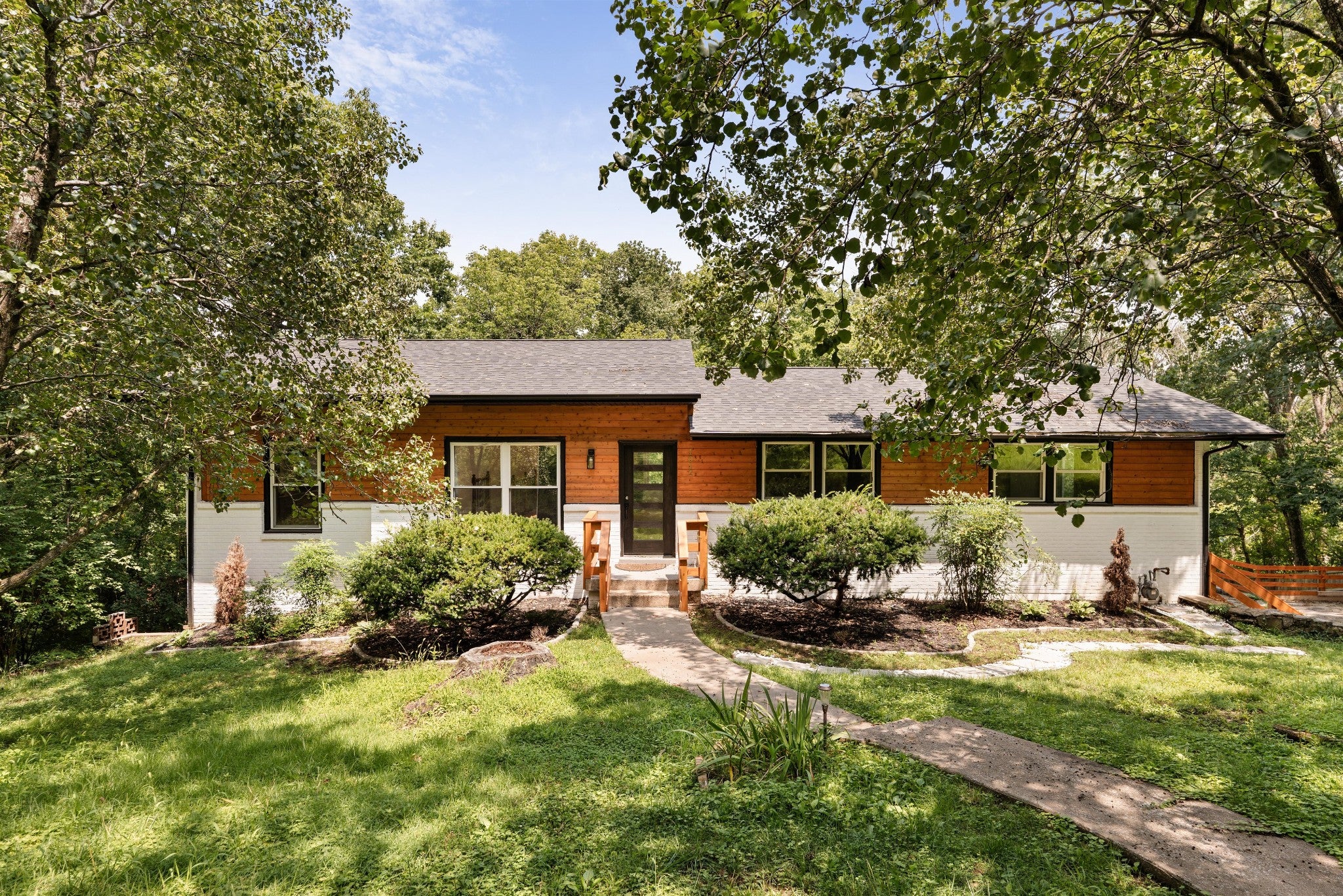 4-bed listing at 1012 Rodney Dr, Nashville