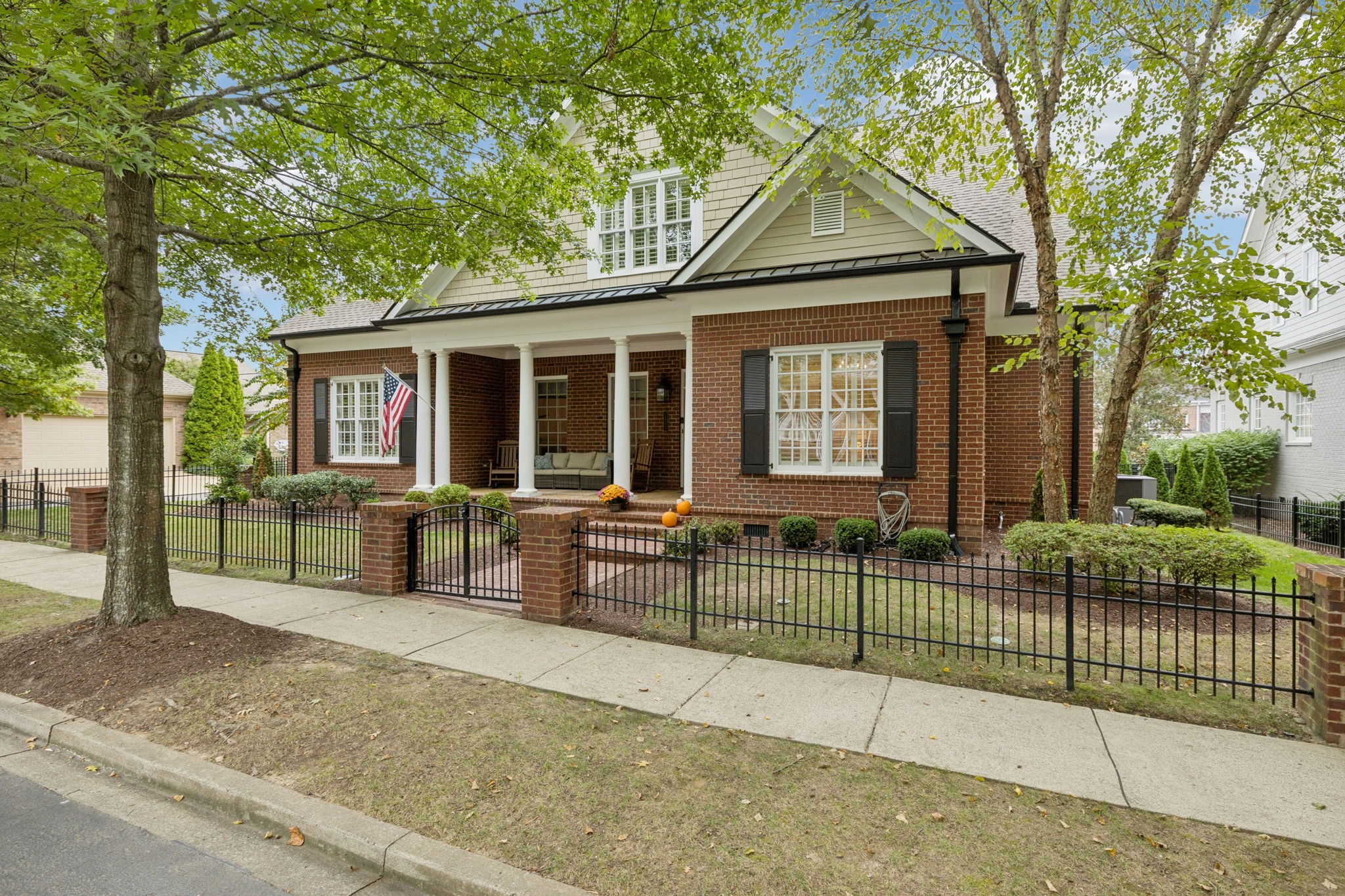 1431 Primrose Ln