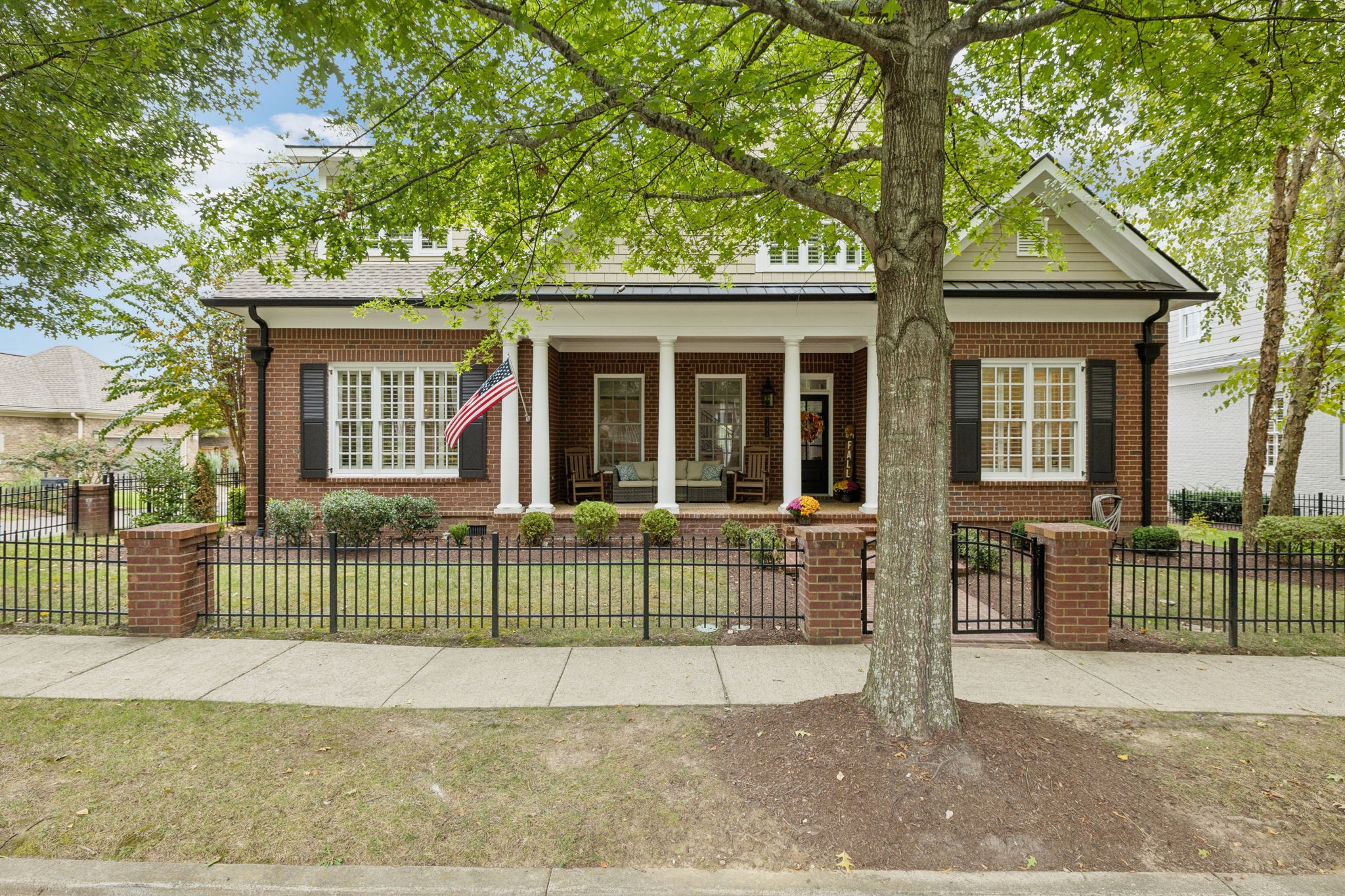 1431 Primrose Ln