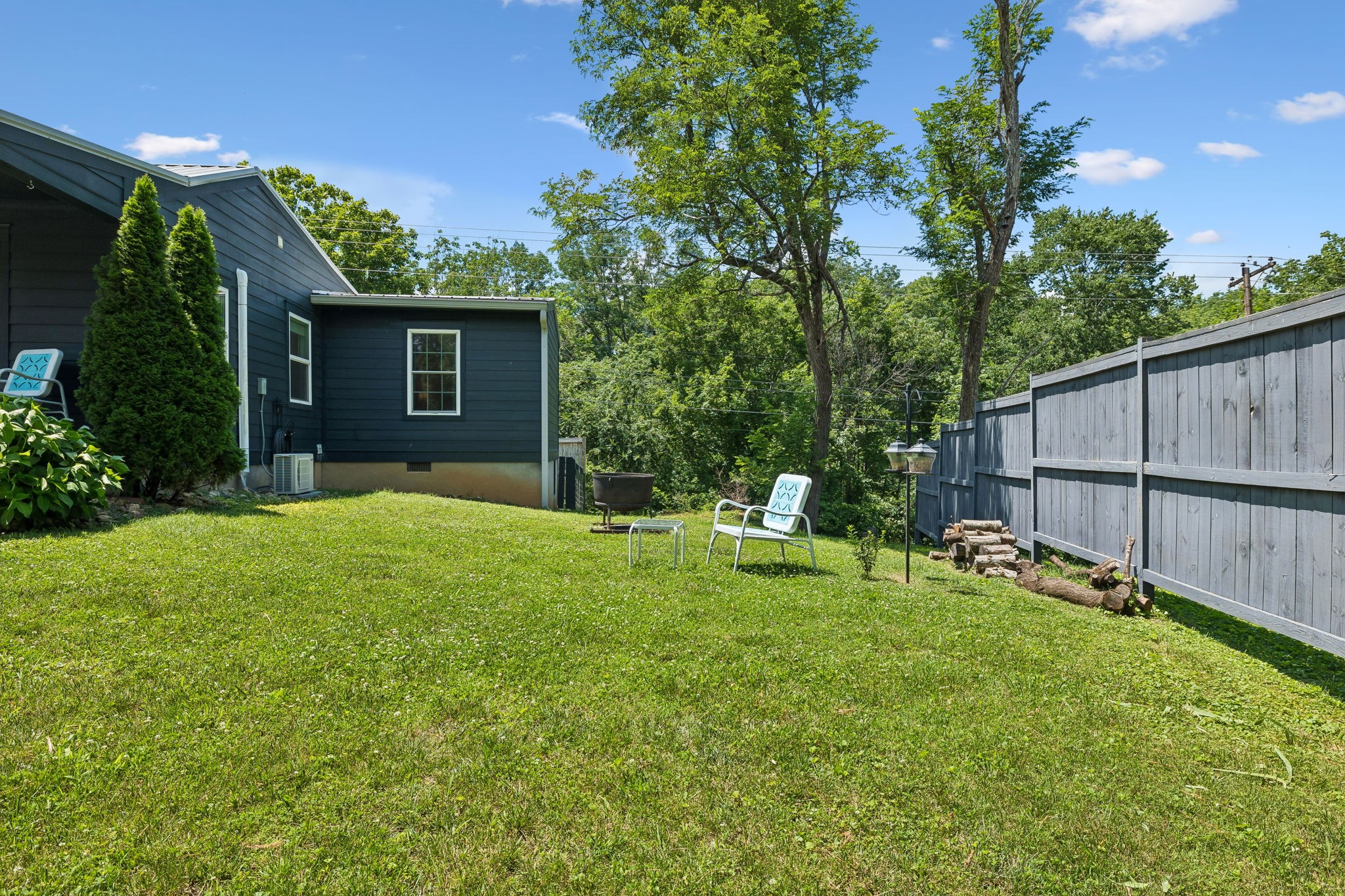 150 Crawford Hill Rd
