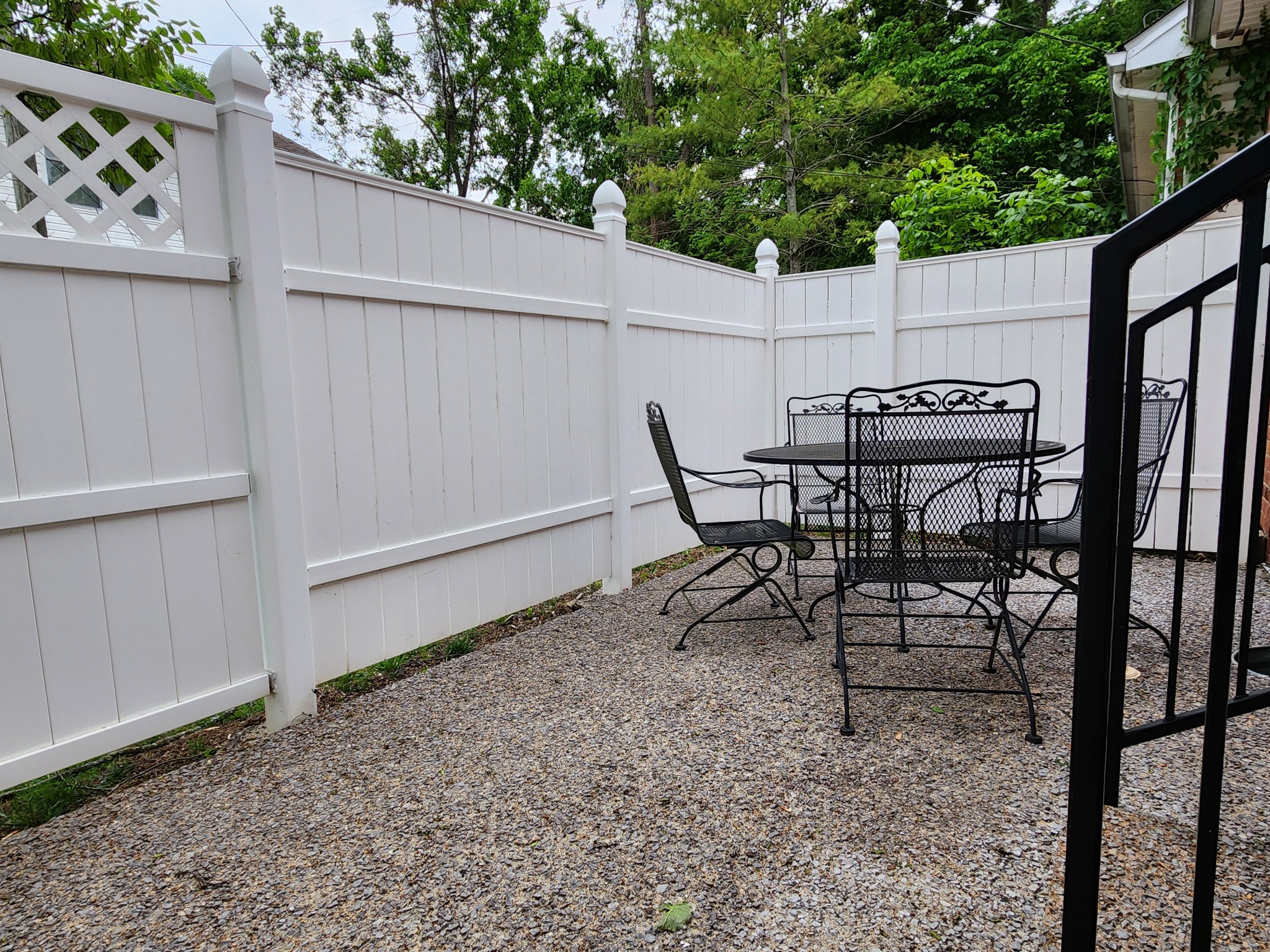 2120 Lebanon Pike 90