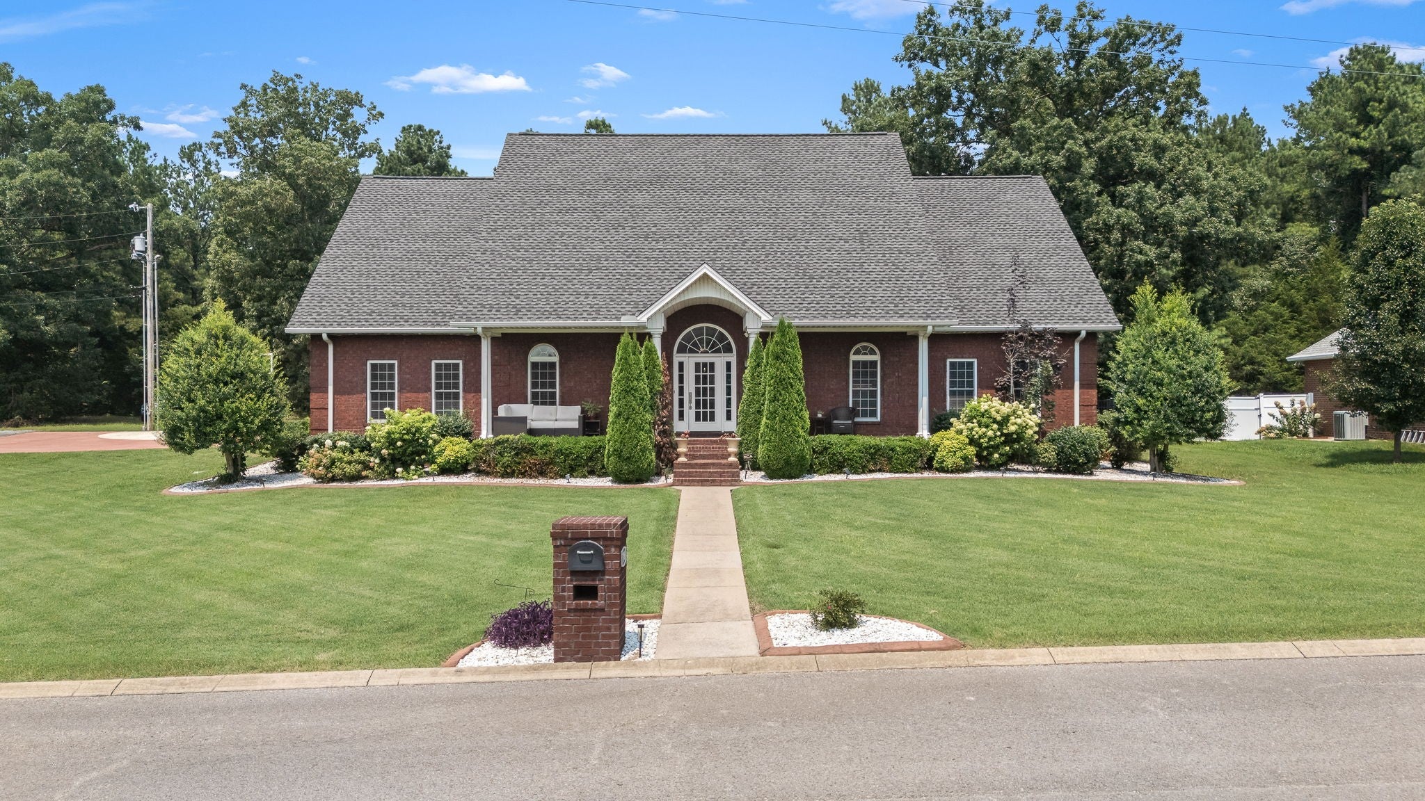 106 Finch Ln