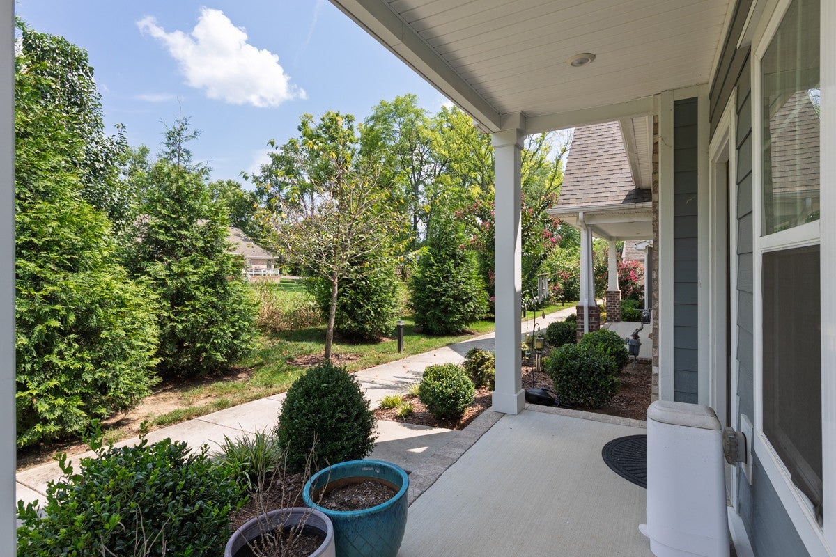 132 Kings Knoll Blvd