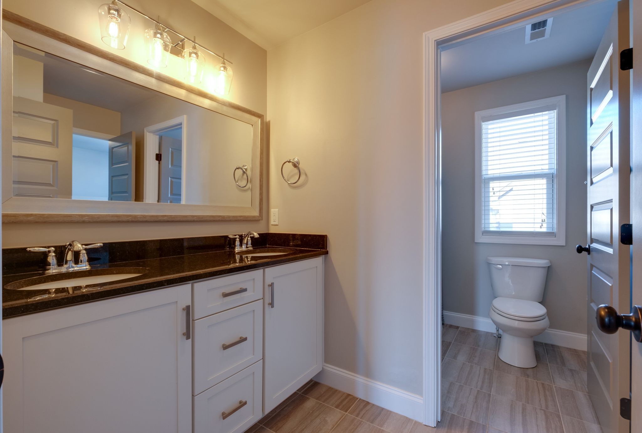 Nashville, Tennessee 37214, United States, 4 Bedrooms Bedrooms, ,4 BathroomsBathrooms,Residential,Active,5407