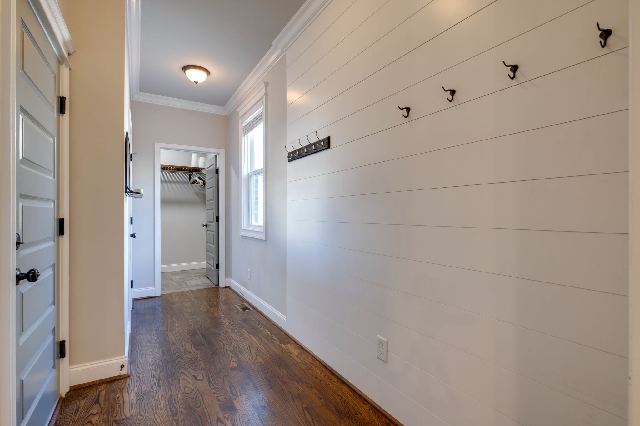 Nashville, Tennessee 37214, United States, 4 Bedrooms Bedrooms, ,4 BathroomsBathrooms,Residential,Active,5407