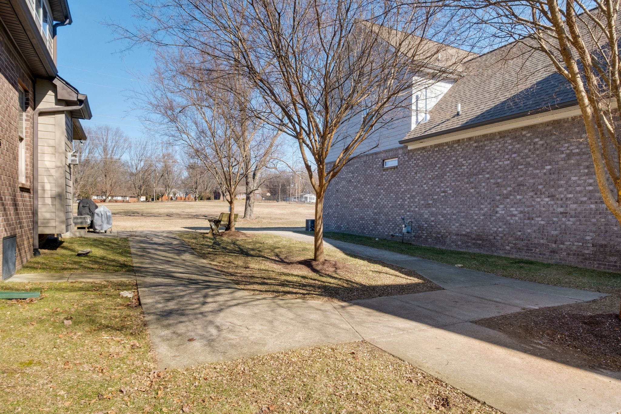 Nashville, Tennessee 37214, United States, 4 Bedrooms Bedrooms, ,4 BathroomsBathrooms,Residential,Active,5407