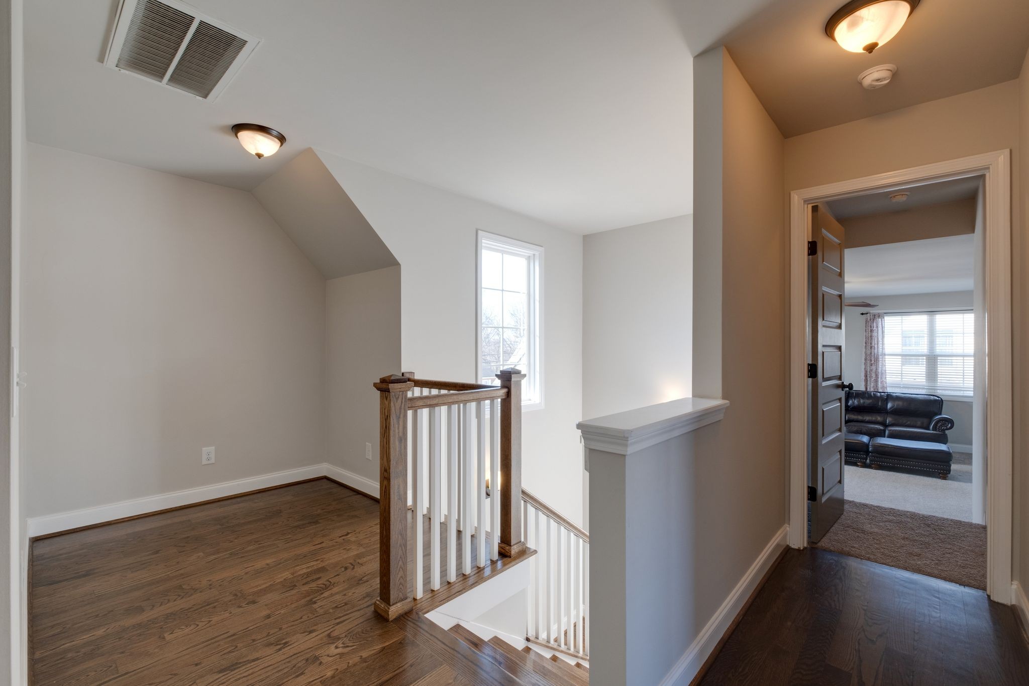 Nashville, Tennessee 37214, United States, 4 Bedrooms Bedrooms, ,4 BathroomsBathrooms,Residential,Active,5407