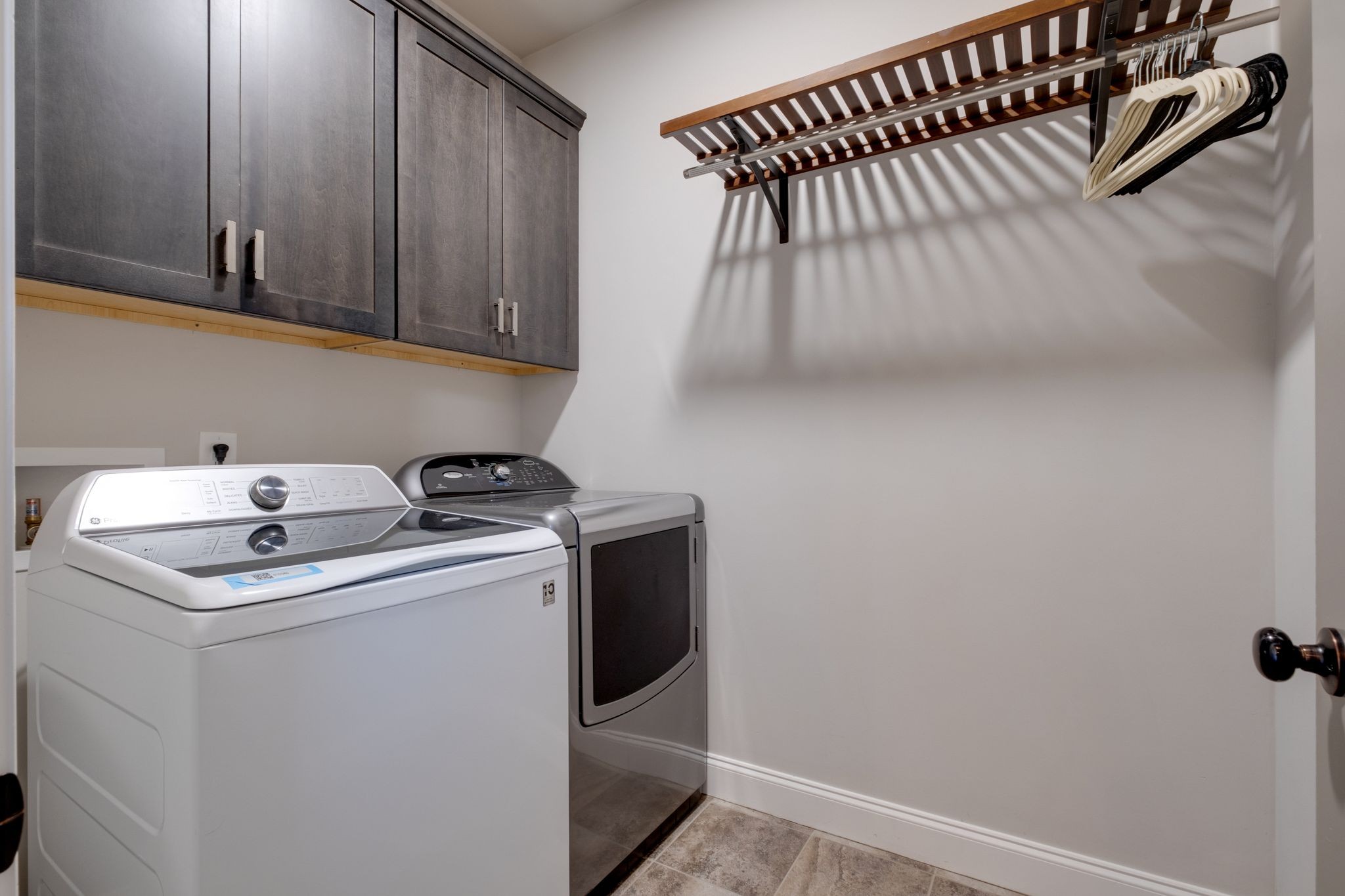 Nashville, Tennessee 37214, United States, 4 Bedrooms Bedrooms, ,4 BathroomsBathrooms,Residential,Active,5407