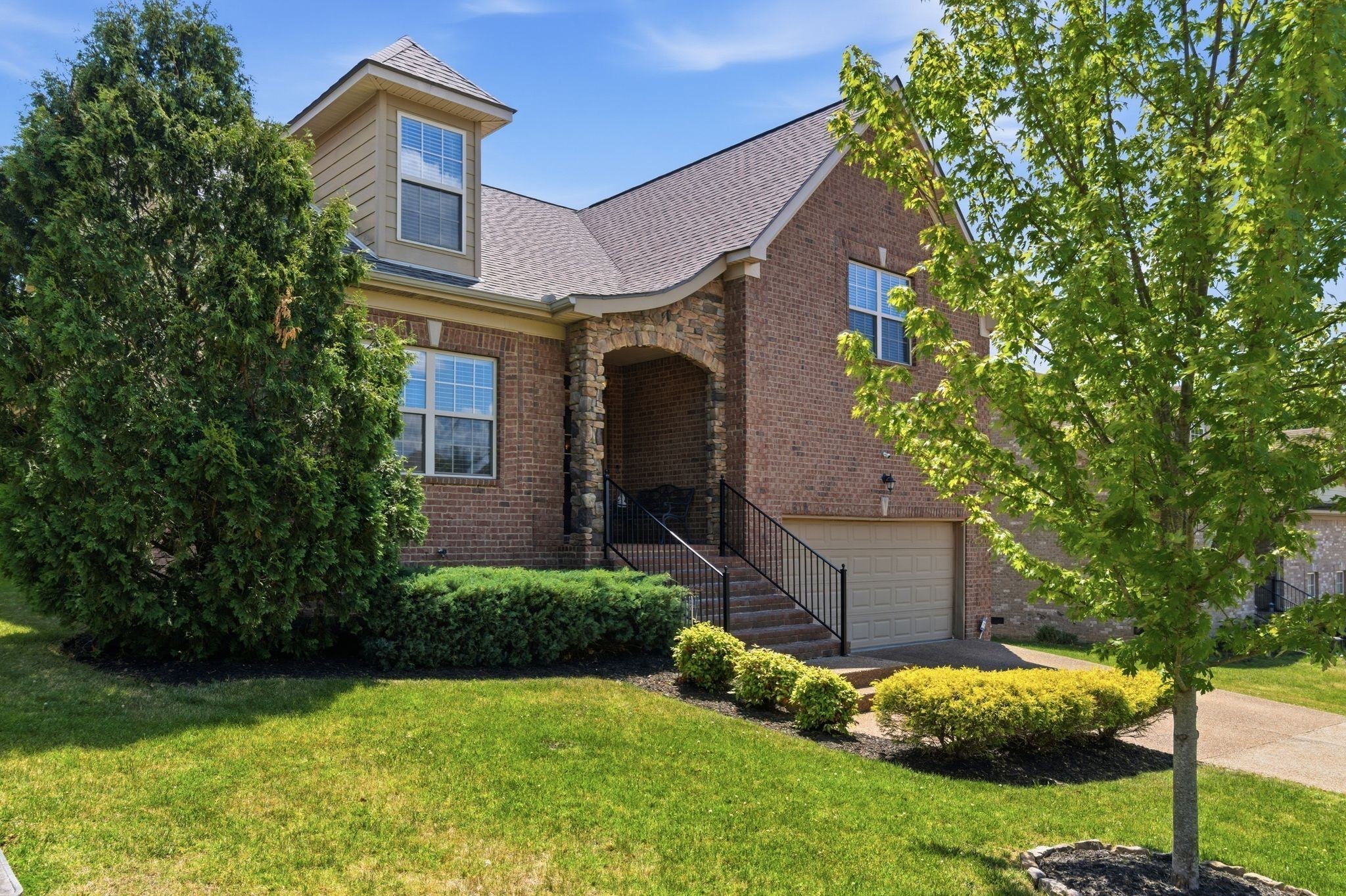 4127 Oakstone Dr