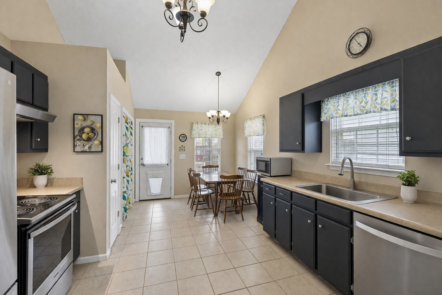 2739 Oxford Hall Ave