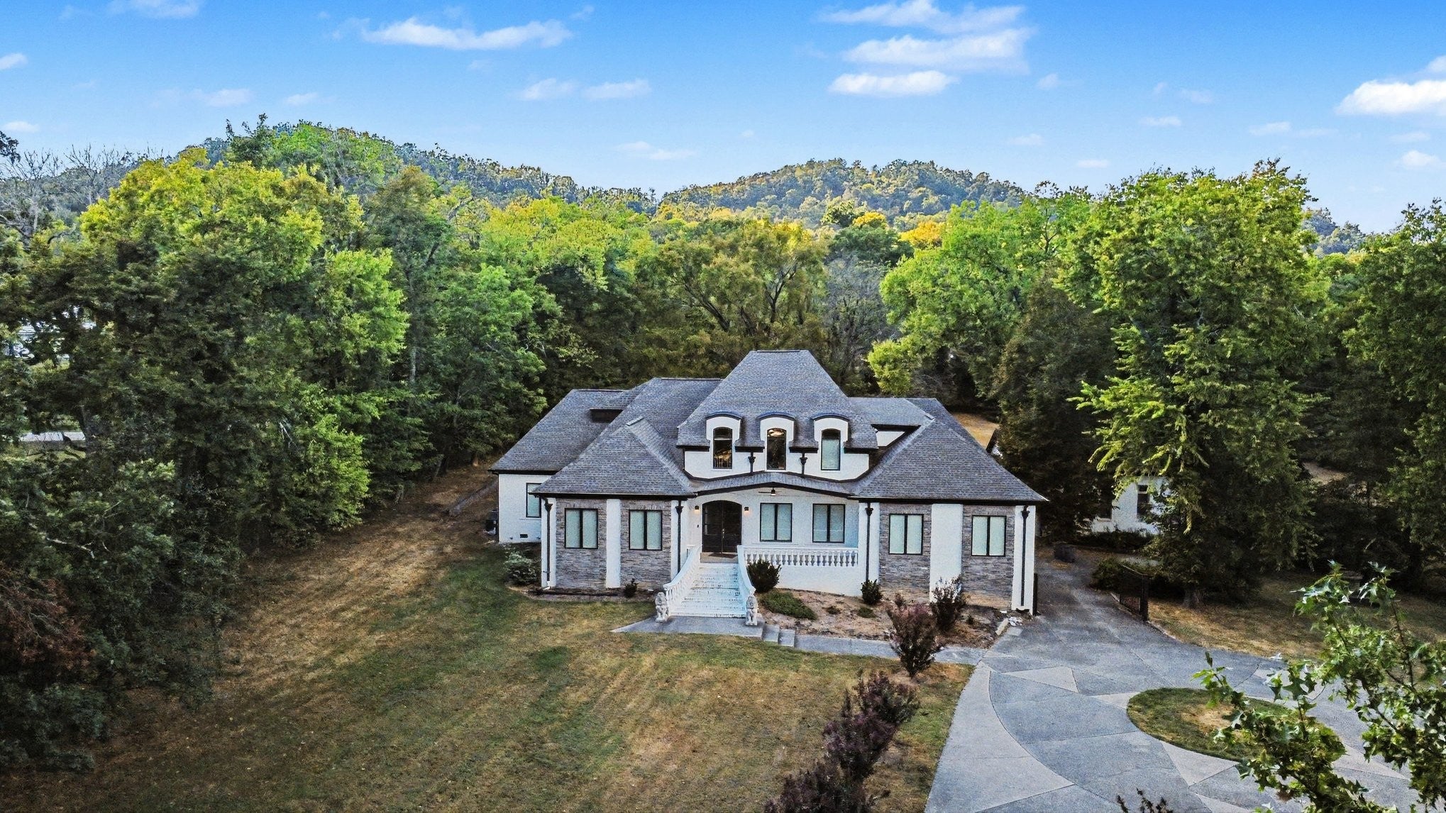 5-bed listing at 5045 Franklin Pike, Nashville
