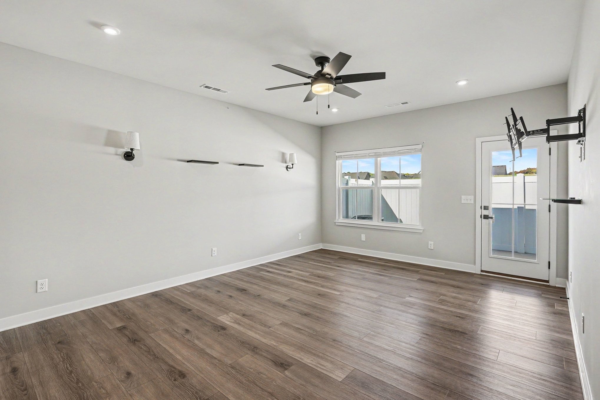 360 Camargue Ct