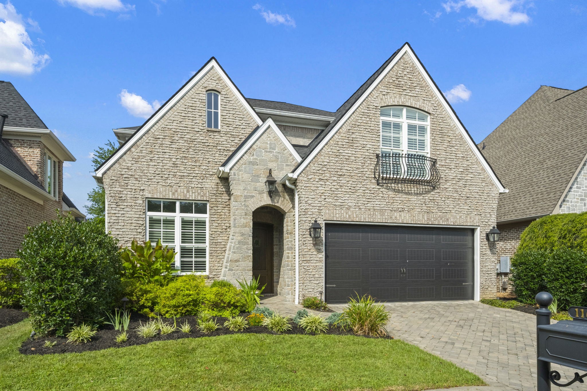 1160 Chloe Dr