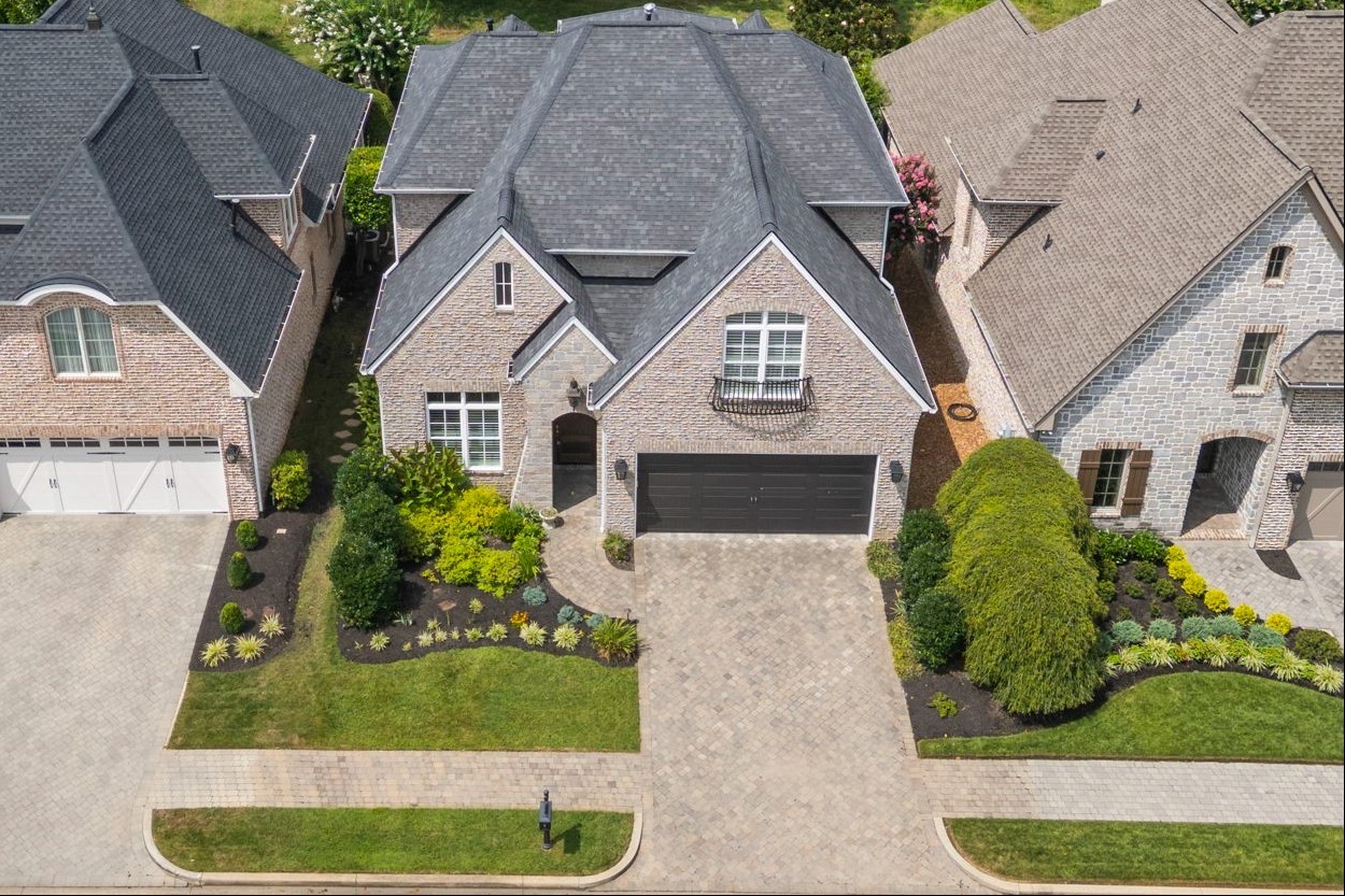1160 Chloe Dr