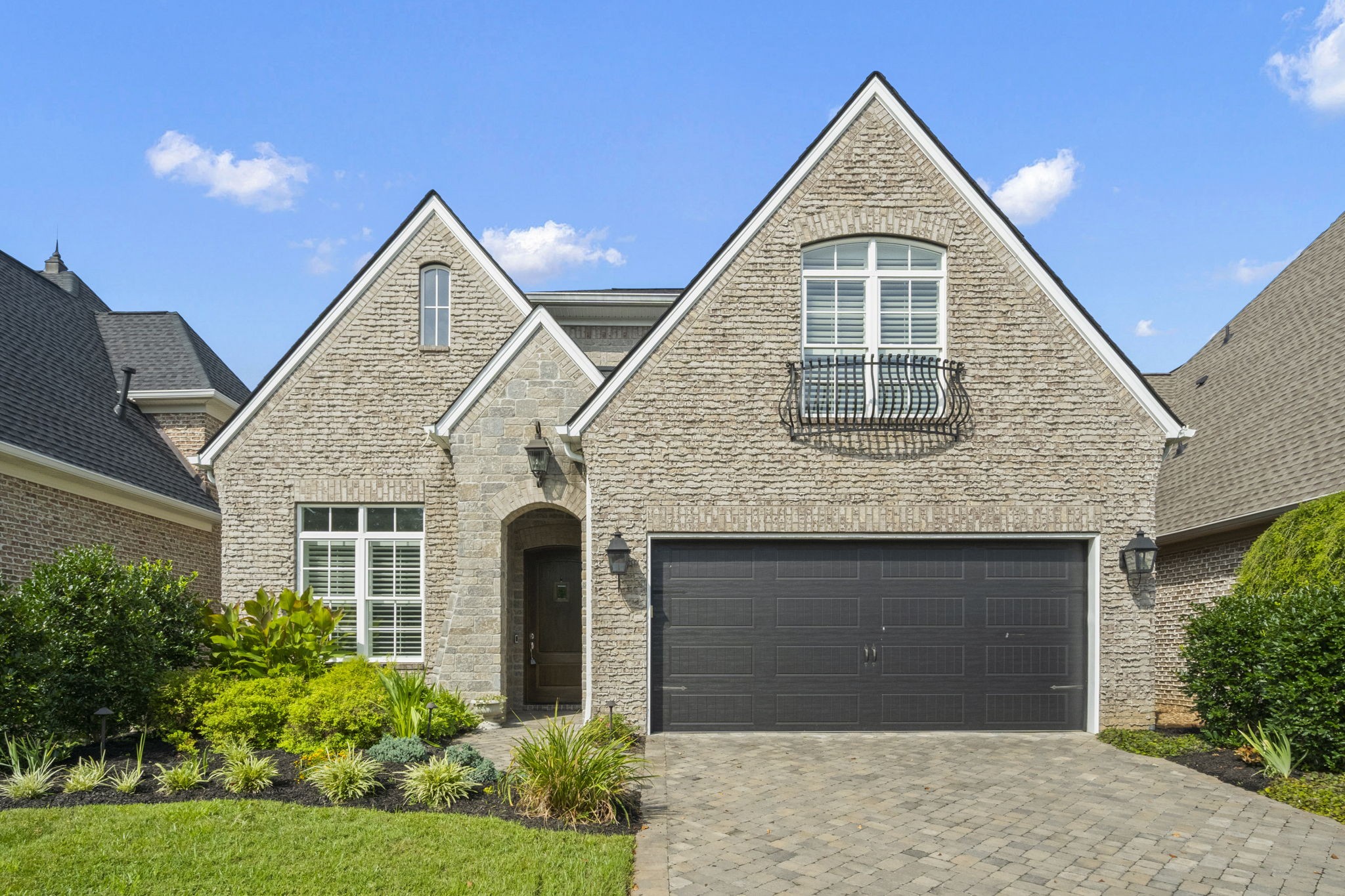 1160 Chloe Dr