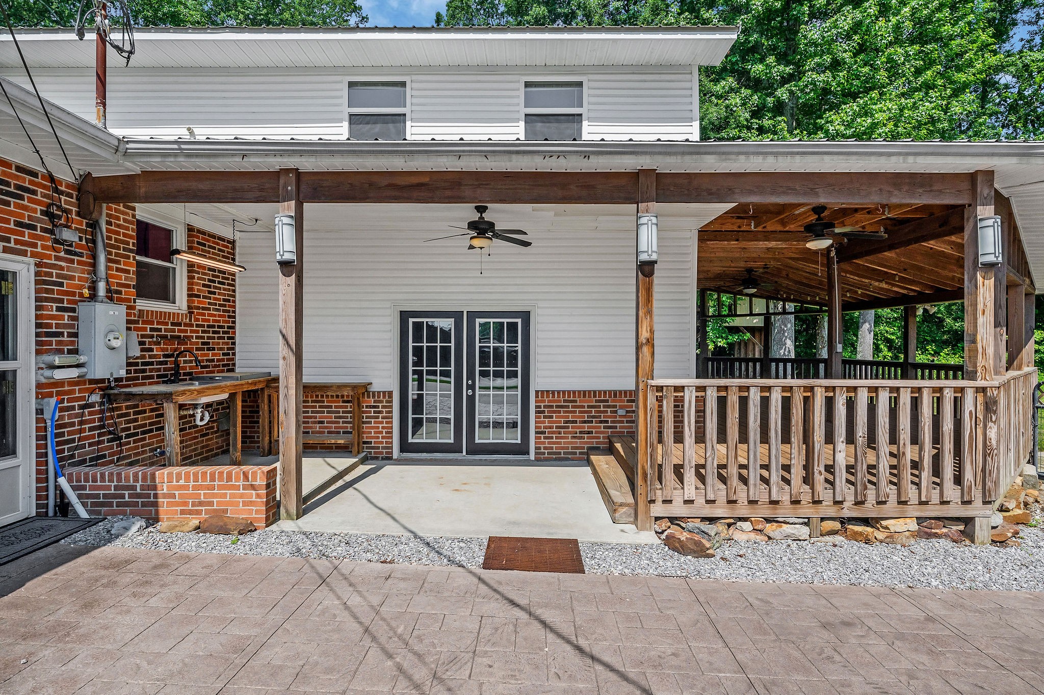 114 Thompson Ln