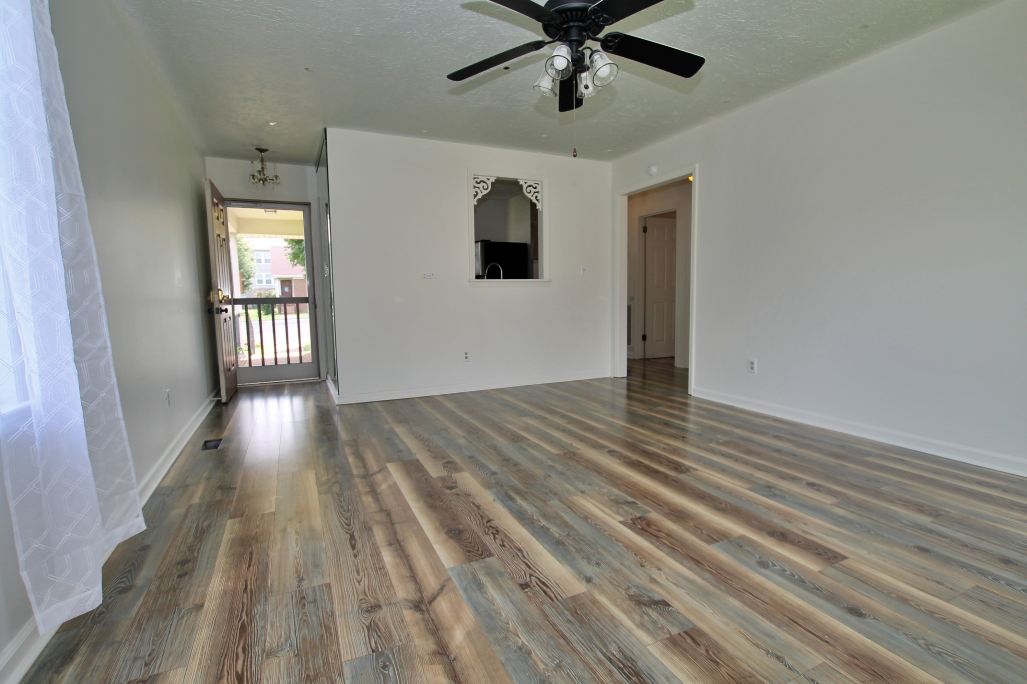 2117 Mockingbird Ln A