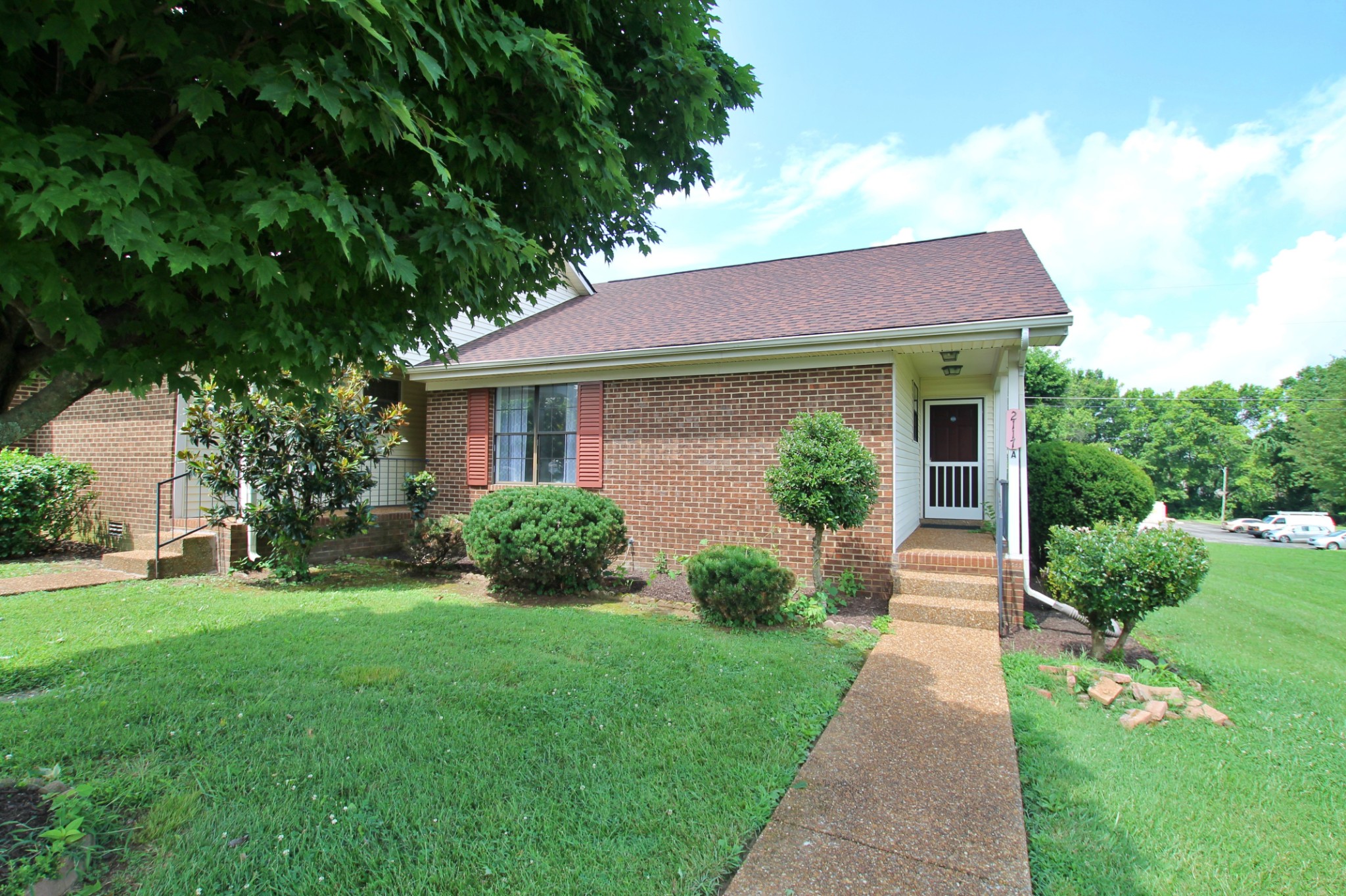 2117 Mockingbird Ln A