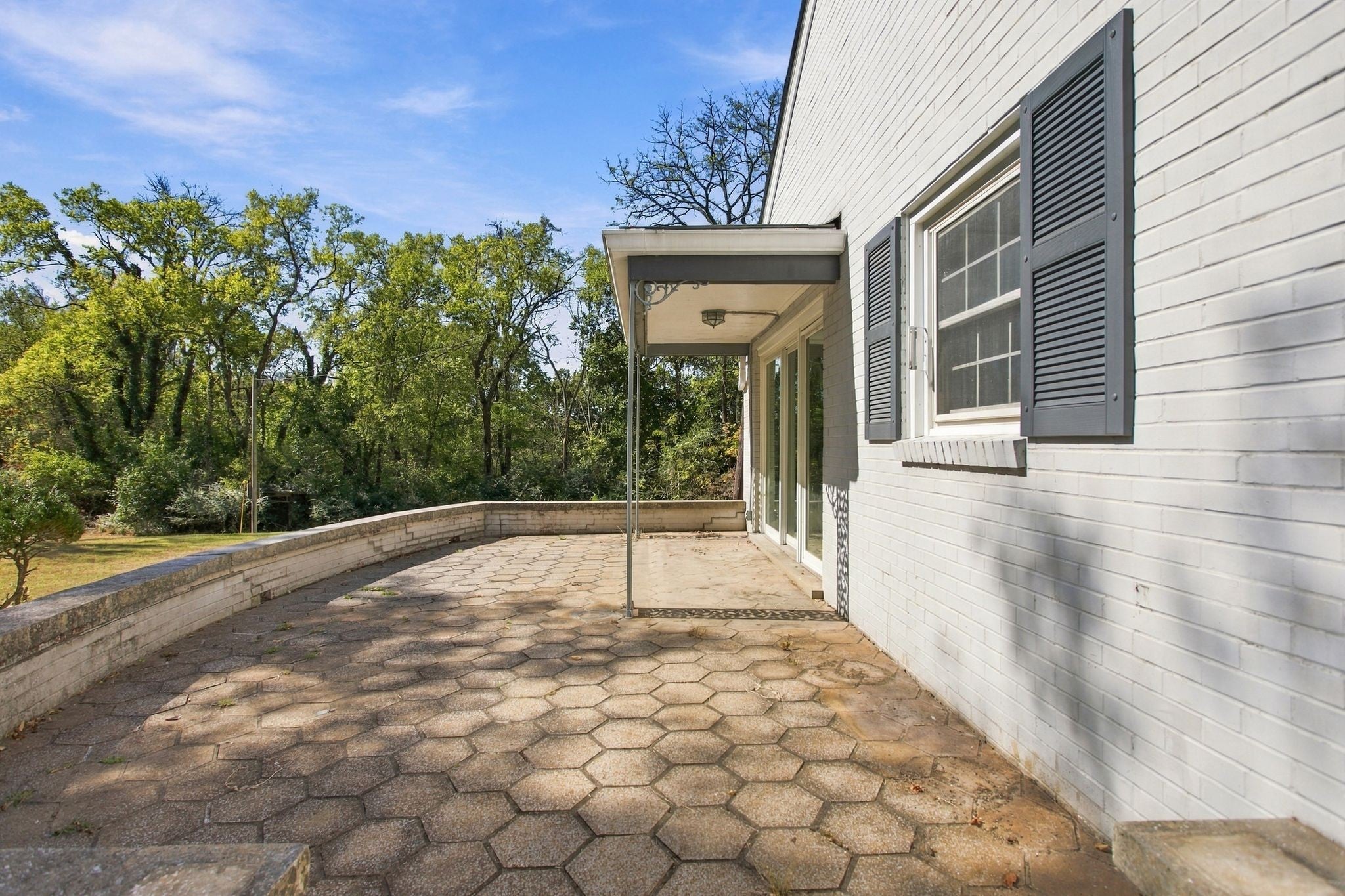 810 Academy Ln