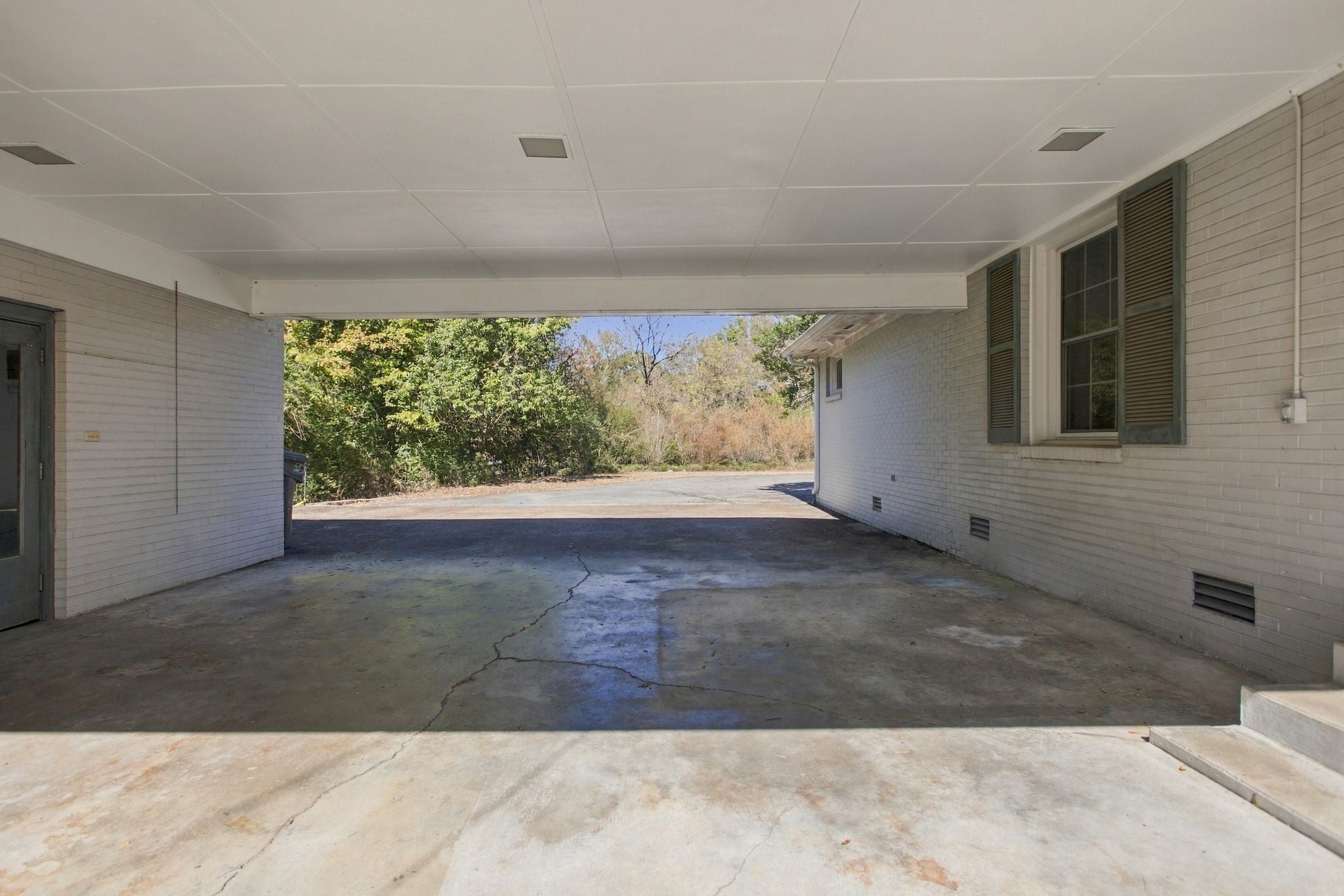 810 Academy Ln