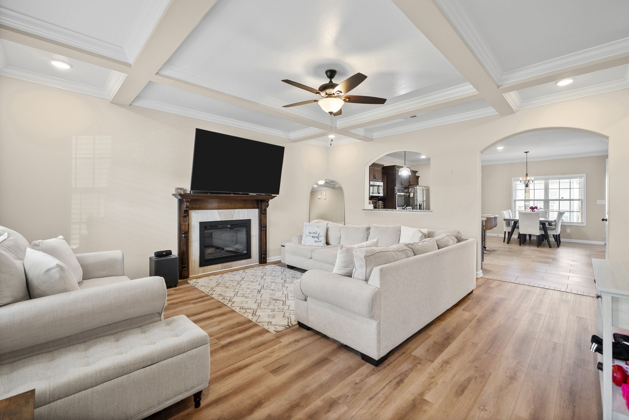 521 Castle Pinckney Ln