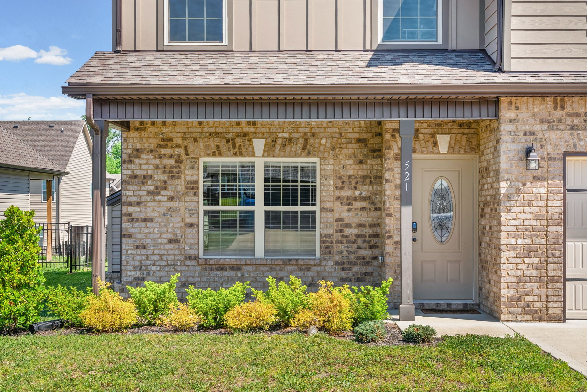 521 Castle Pinckney Ln