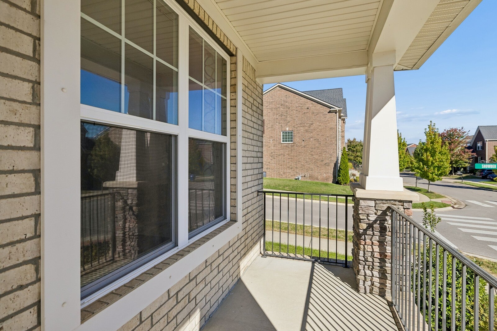649 Beamon Dr