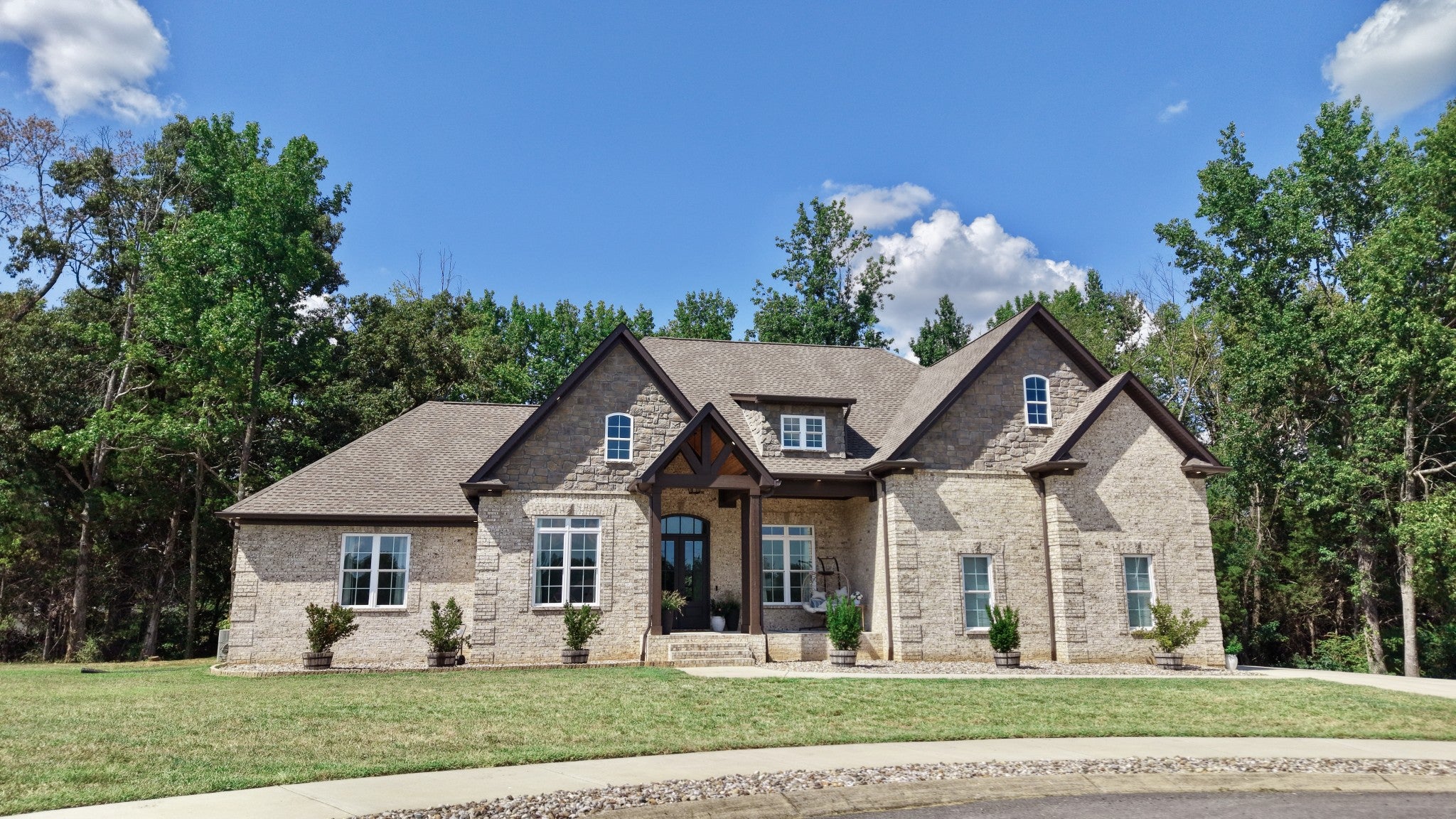 1007 Songbird Ln - Photo 2