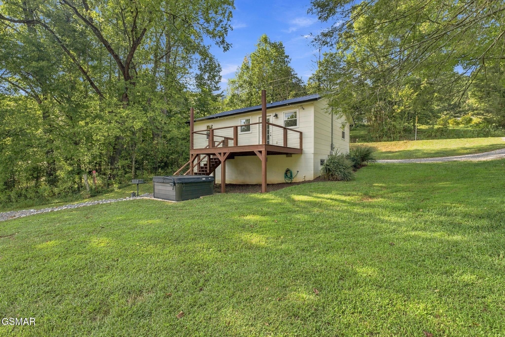 712 E Millers Cove Road