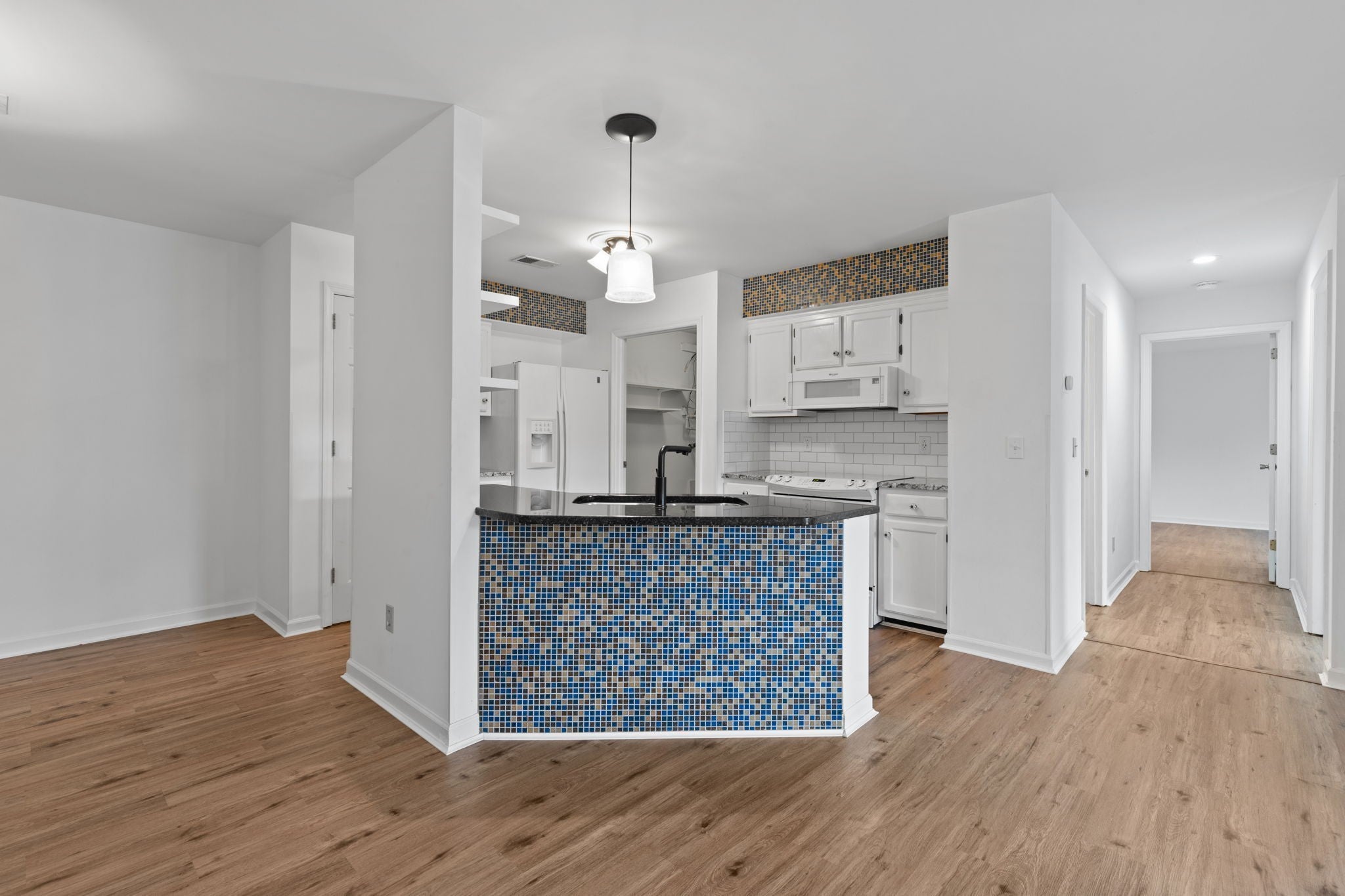 474 S Main St 203