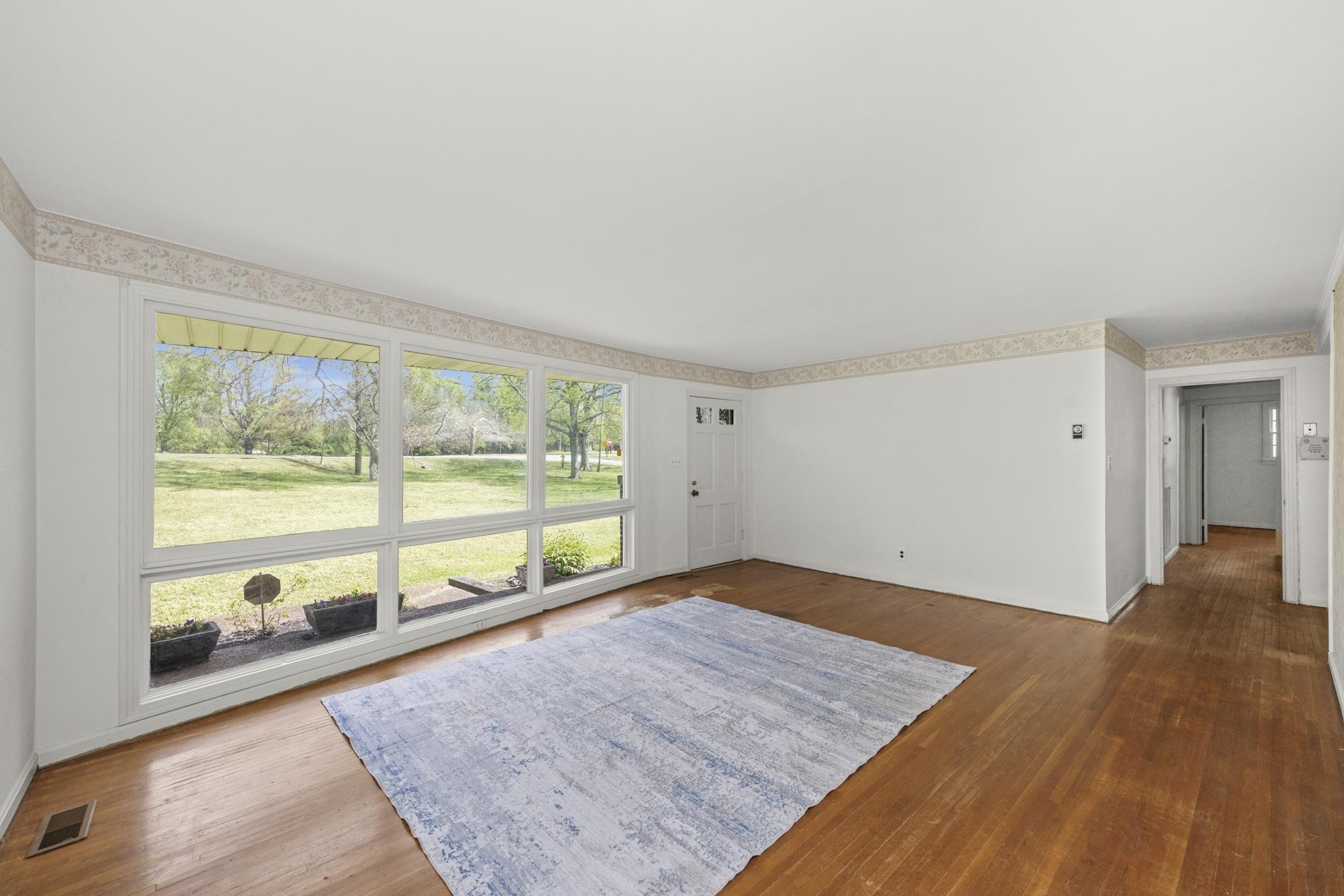 127 Riviera Dr