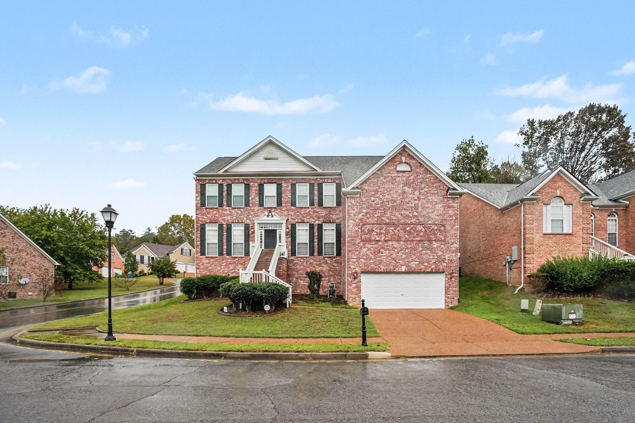 1328 W Running Brook Rd
