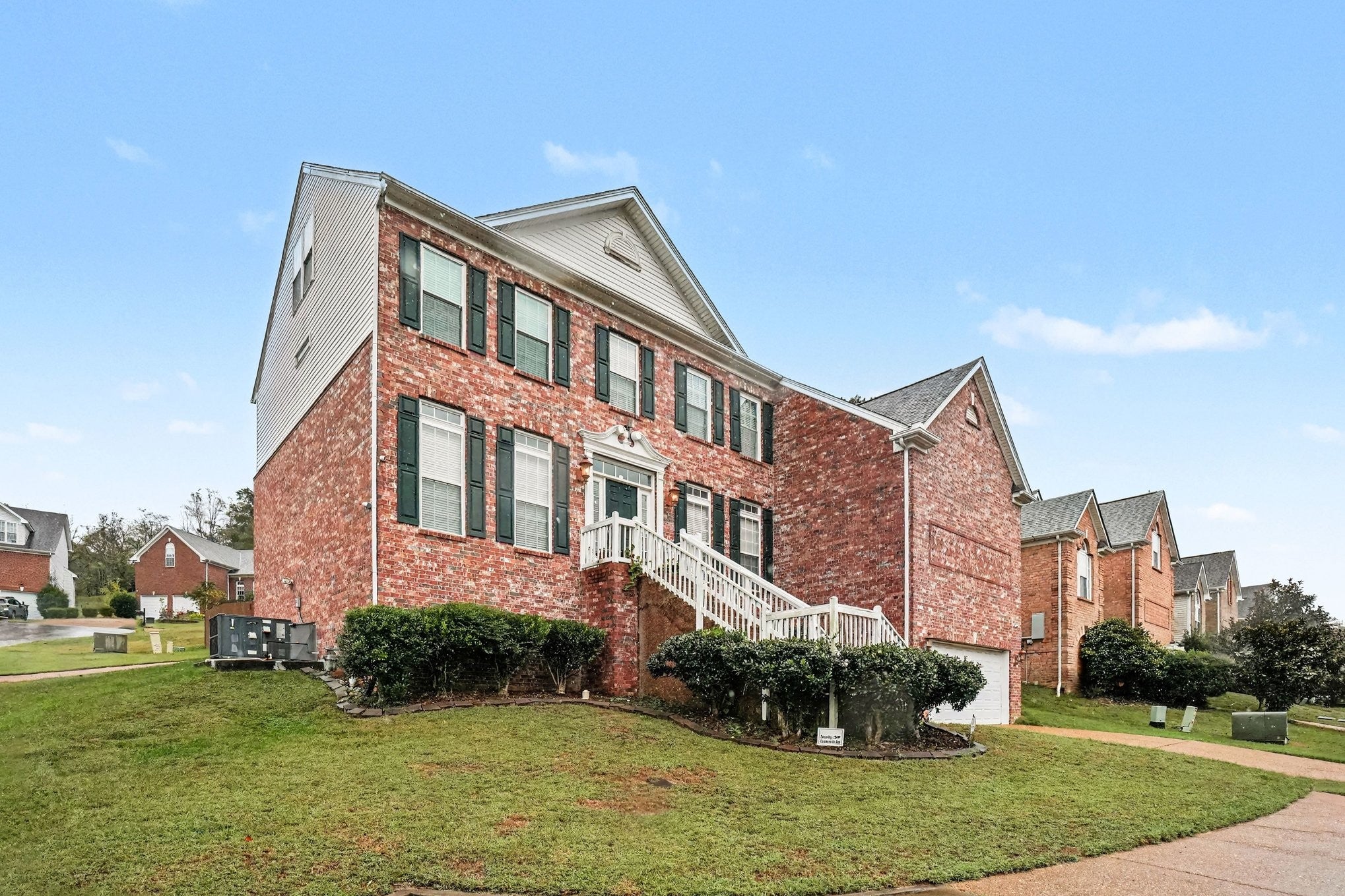 1328 W Running Brook Rd