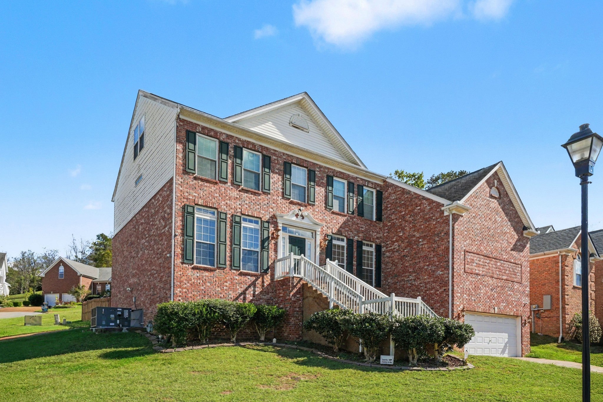 1328 W Running Brook Rd