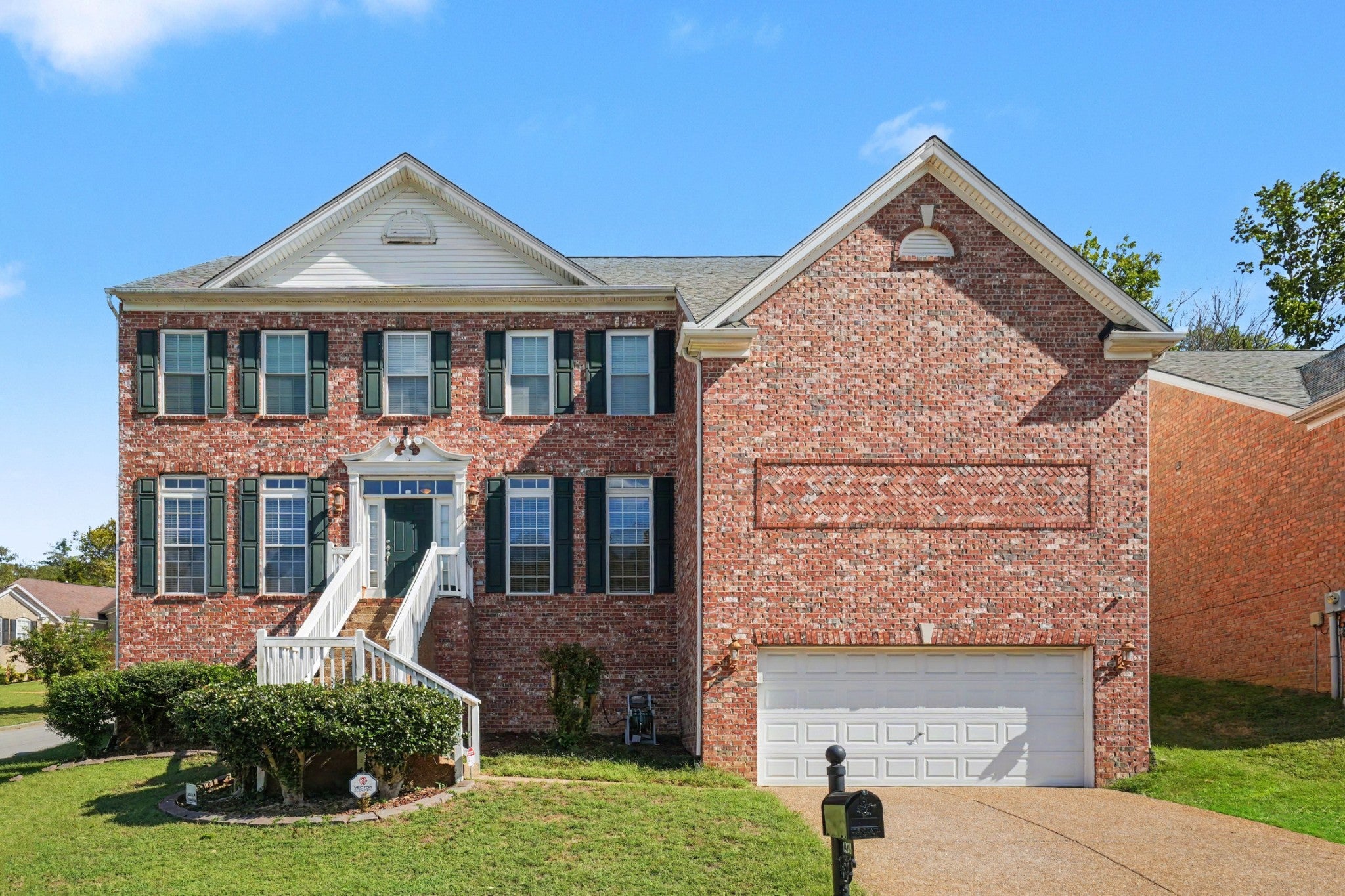 1328 W Running Brook Rd