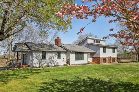 115 Cragfont Rd Castalian Springs TN 37031