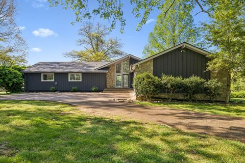 737 Maynard Ln Columbia TN 38401