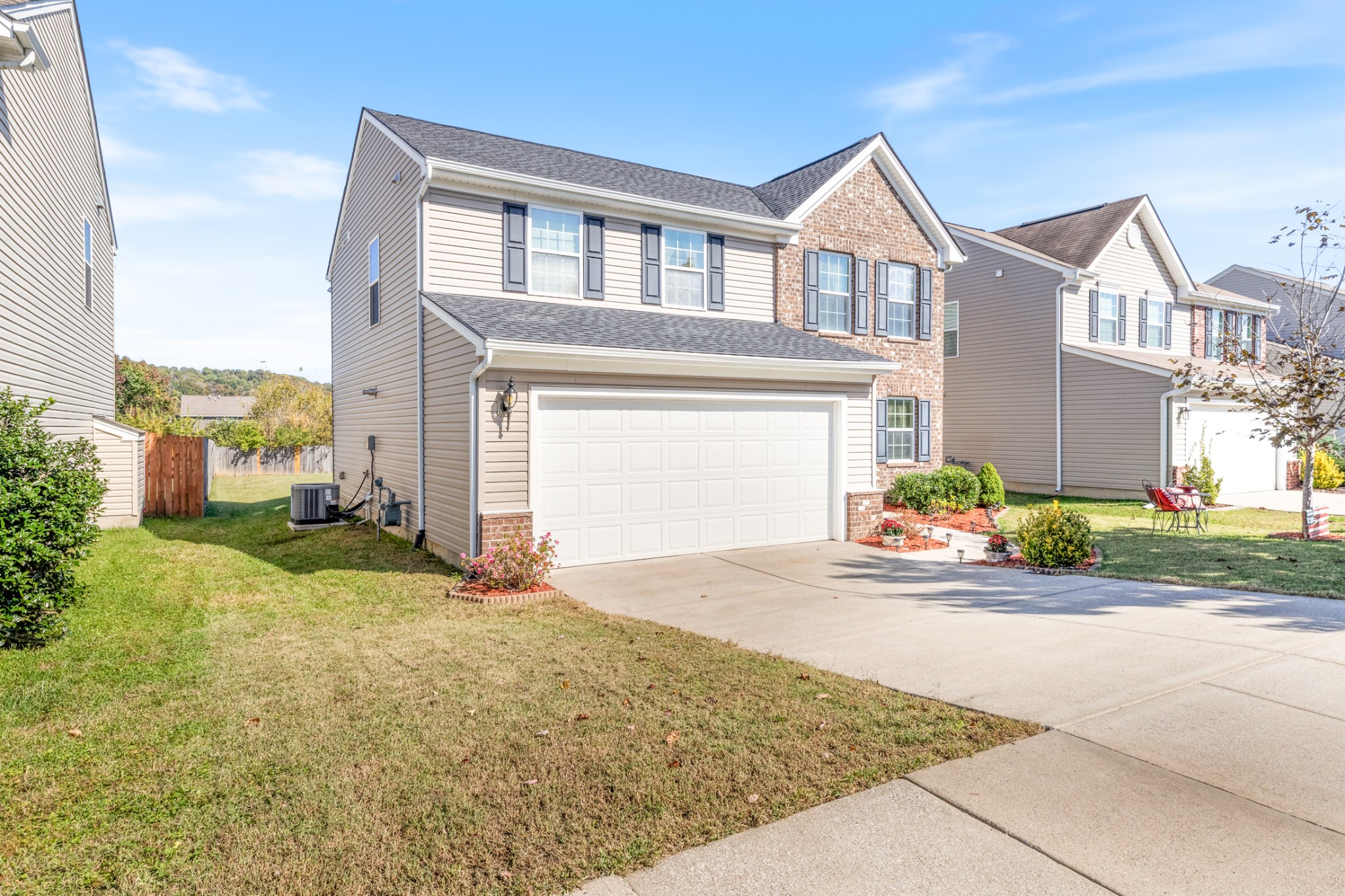 1268 Scarcroft Ln