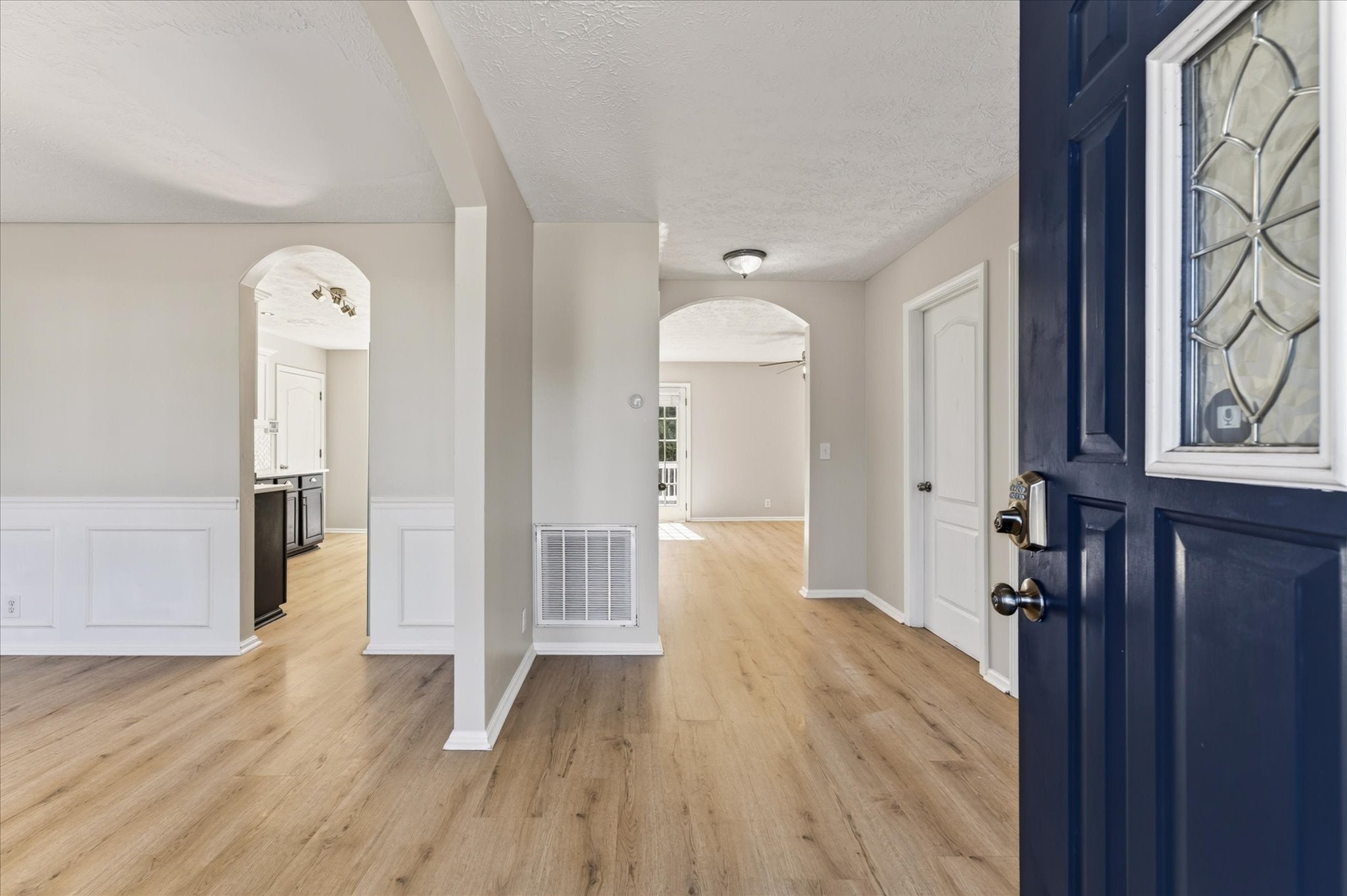 1399 Ambleside Dr
